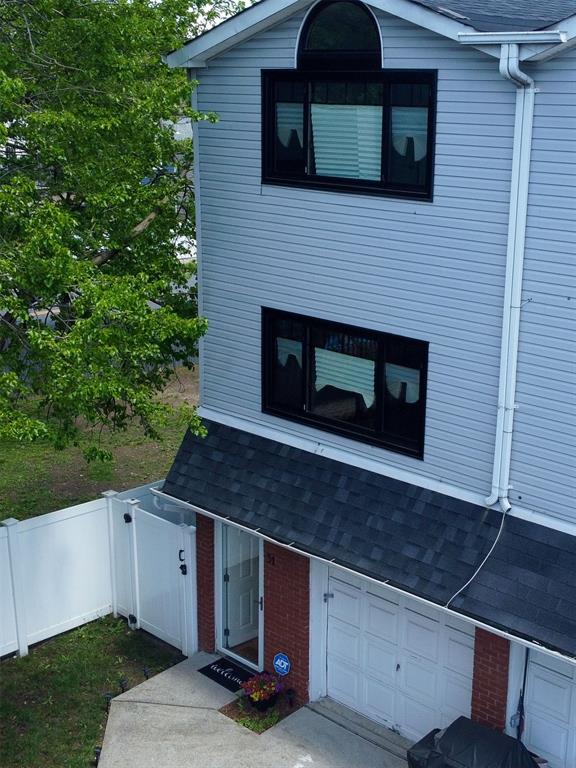 Staten Island, New York, 10303, United States, 3 Bedrooms Bedrooms, ,2 BathroomsBathrooms,Residential,For Sale,1878753