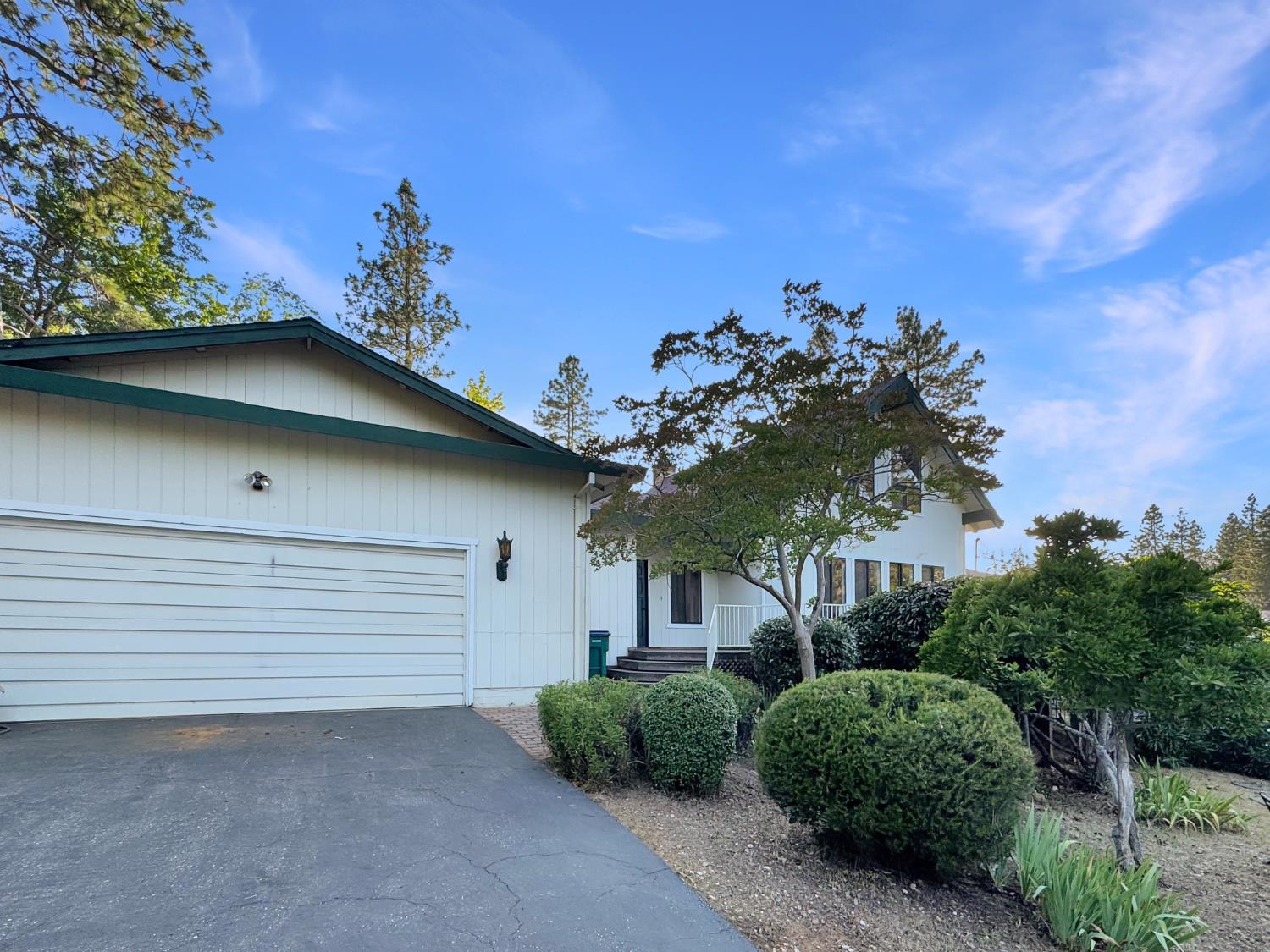 Grass Valley, California, 95949, United States, 2 Bedrooms Bedrooms, ,2 BathroomsBathrooms,Residential,For Sale,1879253