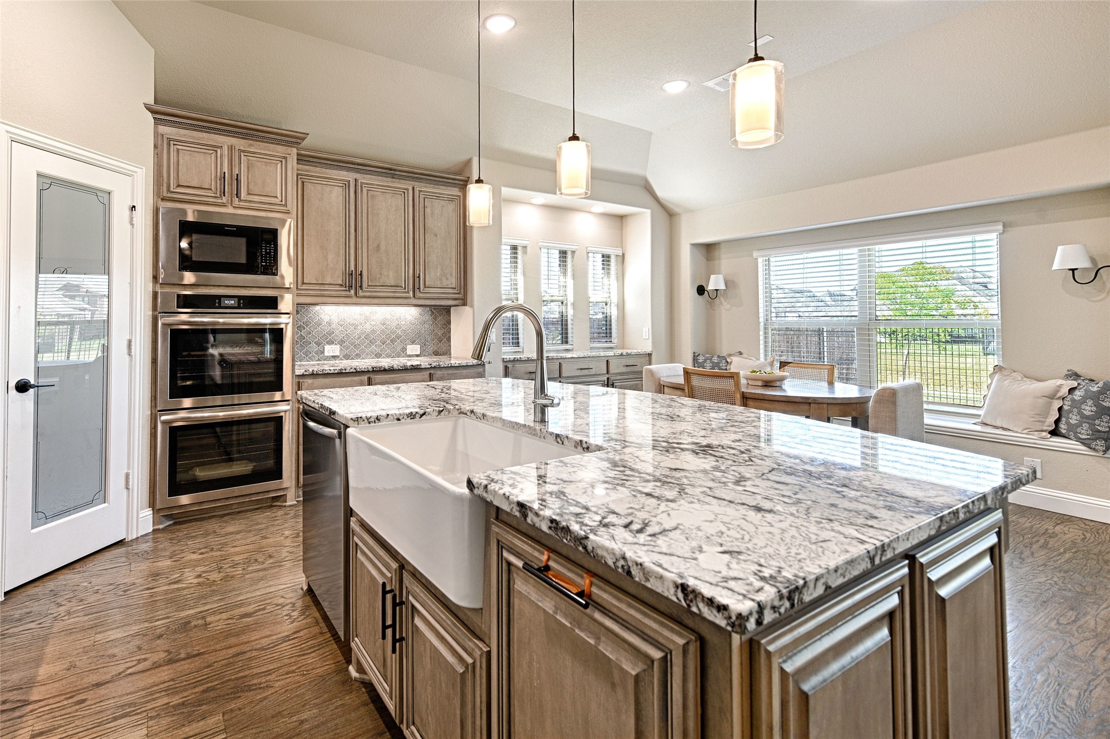 Burleson, Texas, 76028, United States, 4 Bedrooms Bedrooms, ,3 BathroomsBathrooms,Residential,For Sale,1954852