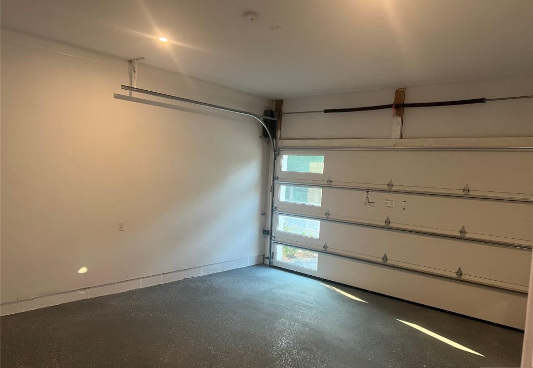 Little Ferry, New Jersey, 07643, United States, 5 Bedrooms Bedrooms, ,4 BathroomsBathrooms,Residential,For Sale,1980185