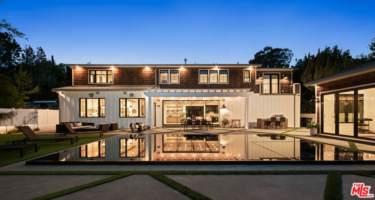 Encino, California, 91436, United States, 6 Bedrooms Bedrooms, ,7 BathroomsBathrooms,Residential,For Sale,1896144