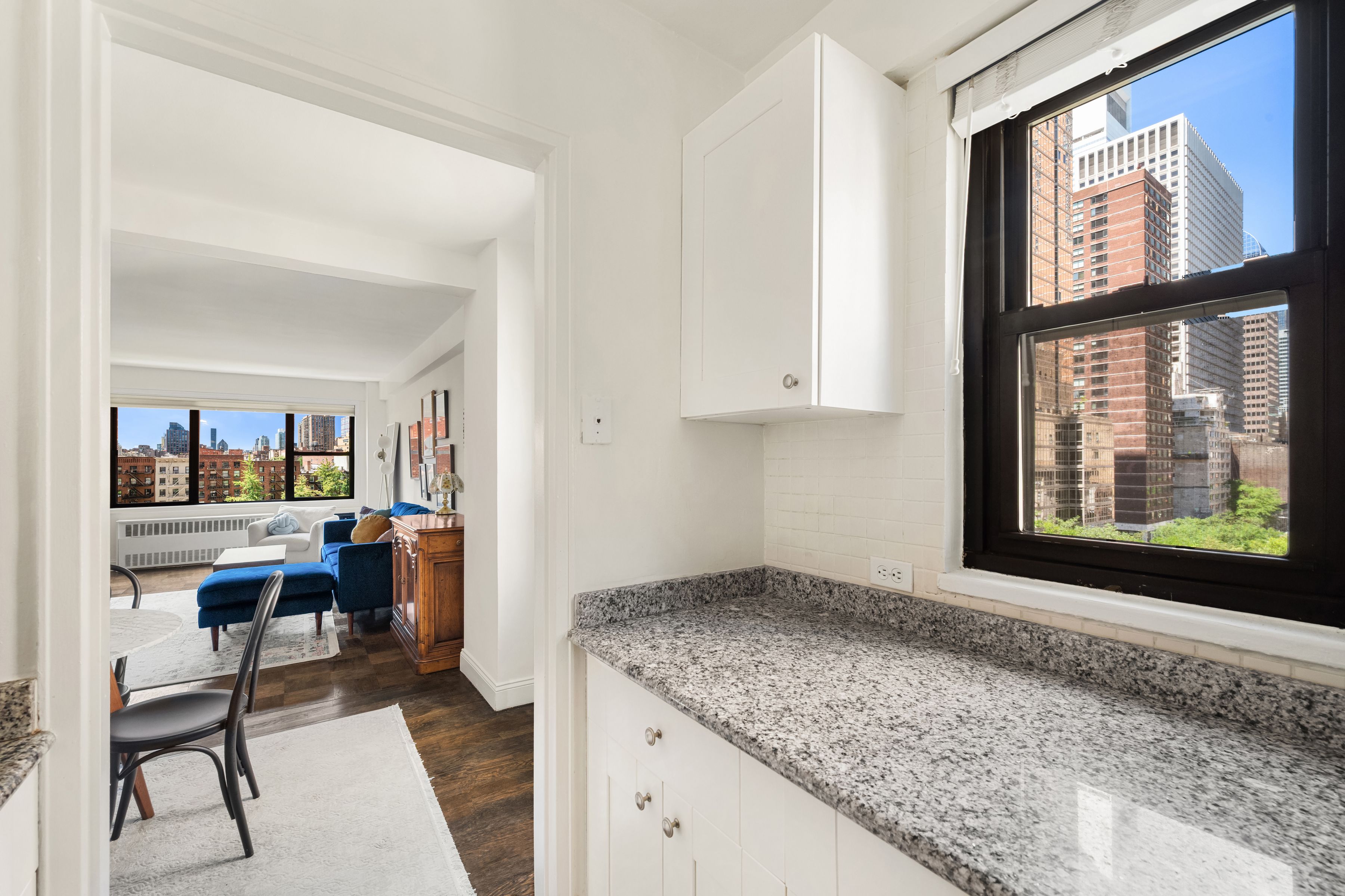  333 East 55th St, 8H: Spacious 1 Bedroom - 物件實景