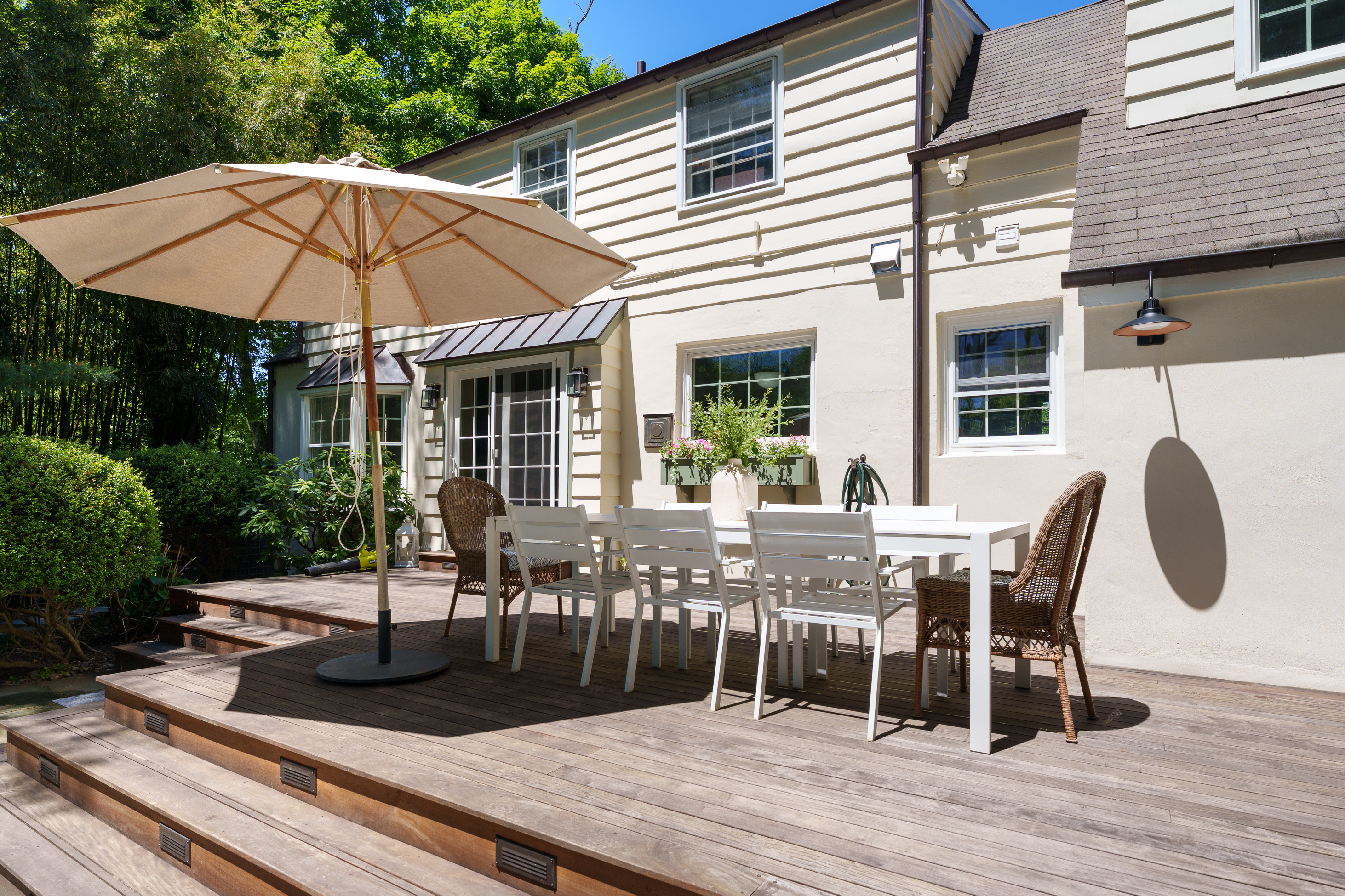  A Magical Backyard and Magazine-Worthy Kitchen - 物件實景