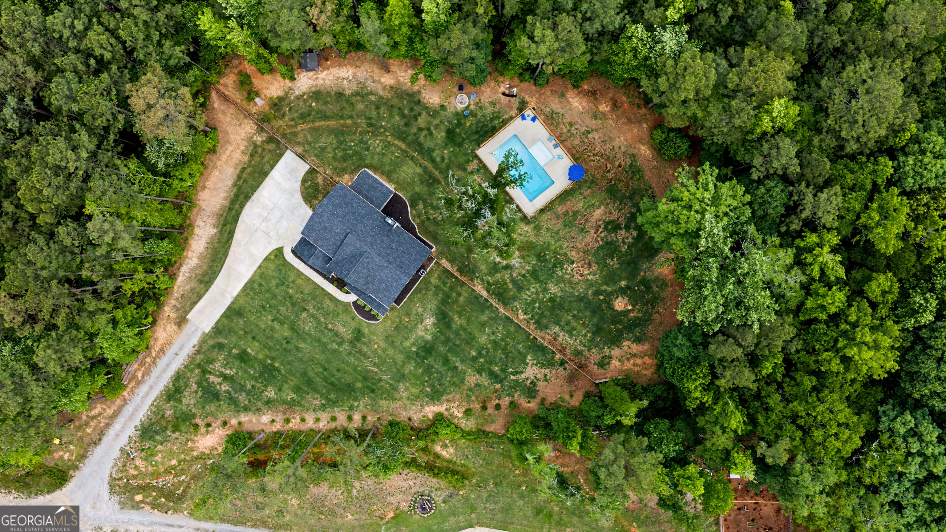 Moreland, Georgia, 30259, United States, 4 Bedrooms Bedrooms, ,3 BathroomsBathrooms,Residential,For Sale,2017822