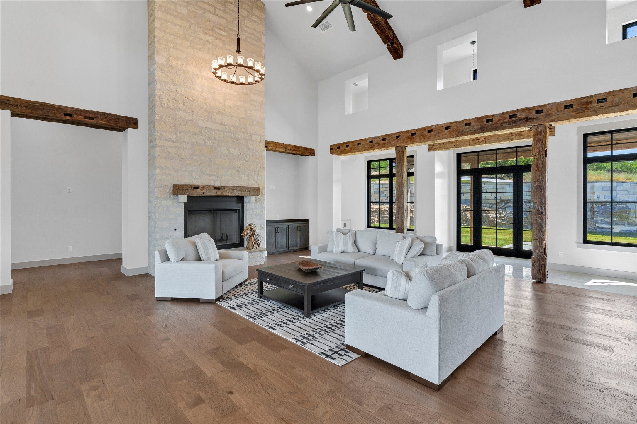 Graford, Texas, 76449, United States, 5 Bedrooms Bedrooms, ,6 BathroomsBathrooms,Residential,For Sale,1980224