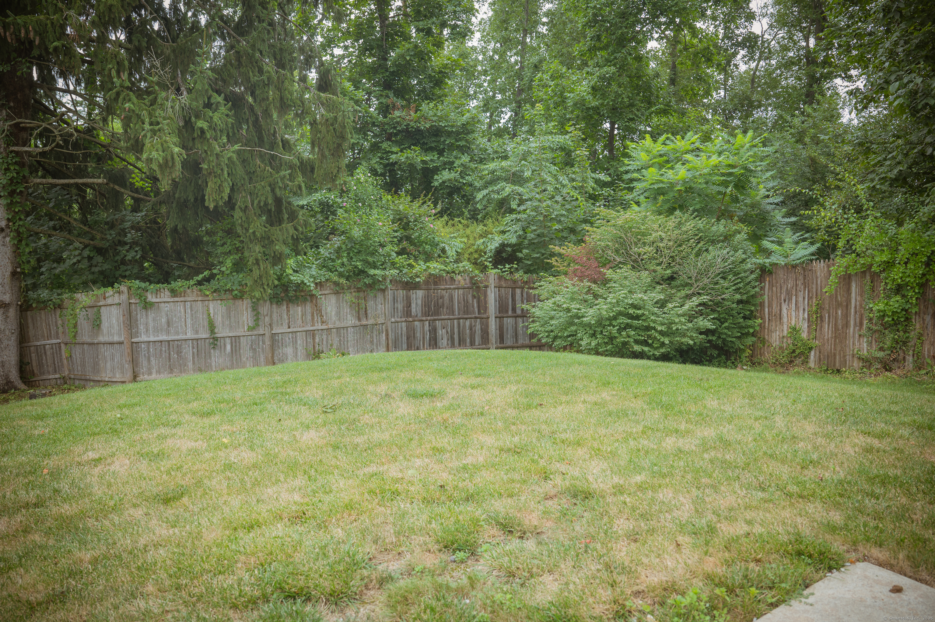Branford, Connecticut, 06405, United States, 3 Bedrooms Bedrooms, ,2 BathroomsBathrooms,Residential,For Sale,1907106