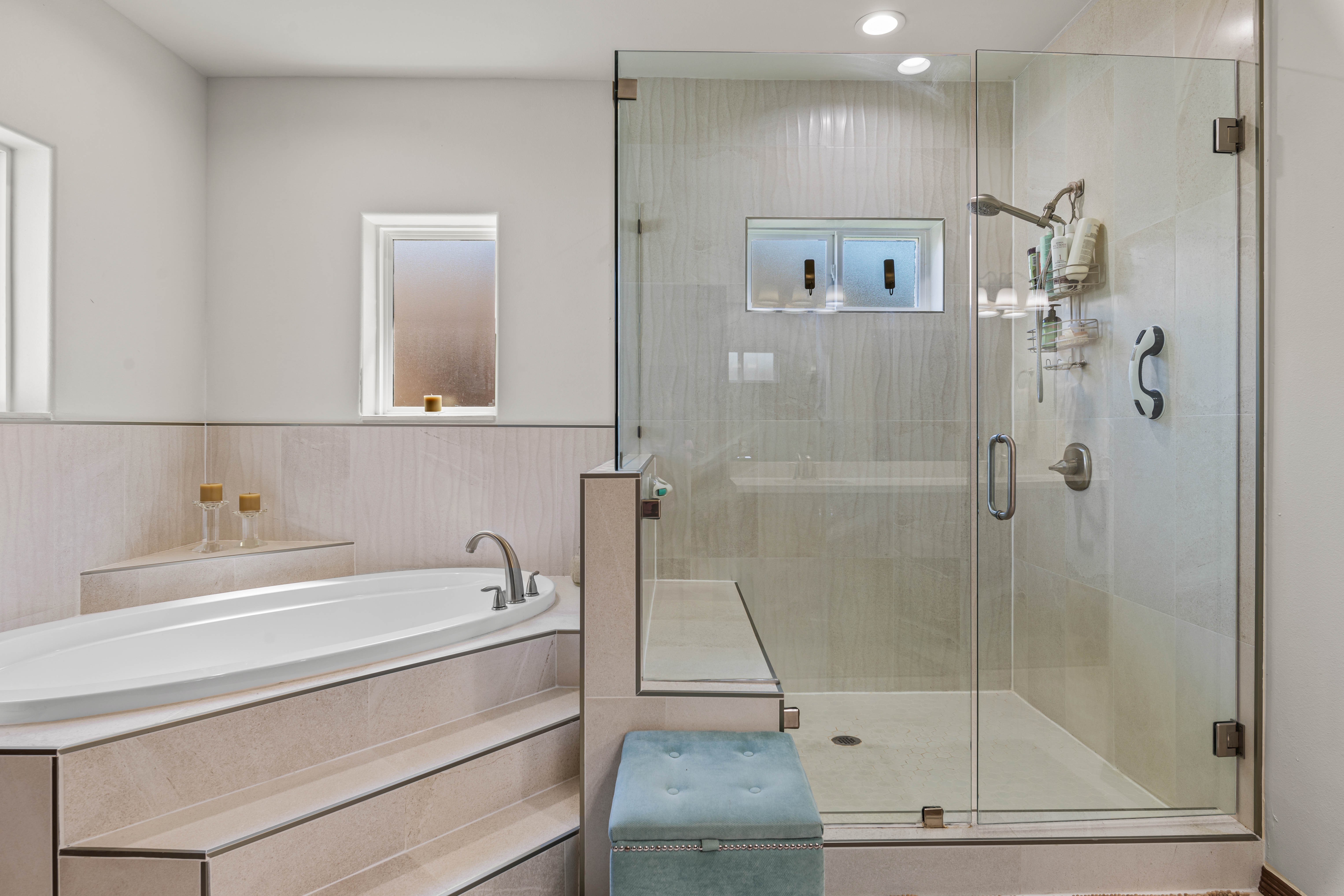 Mission, Texas, 78572, United States, 3 Bedrooms Bedrooms, ,4 BathroomsBathrooms,Residential,For Sale,1762015