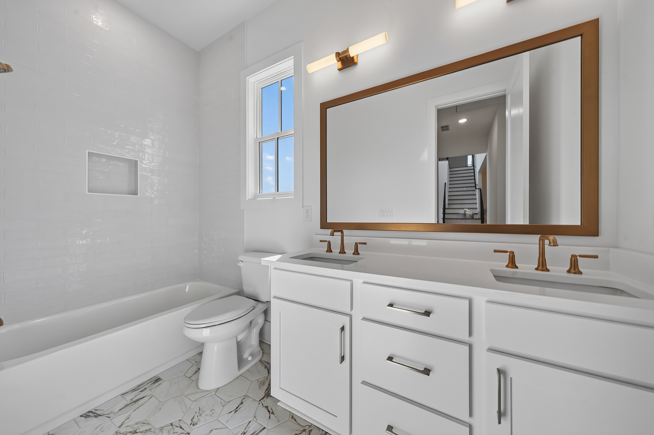 Stunning New Home by Green Park Homes in Sought-after Cuscowilla Community - 物件實景