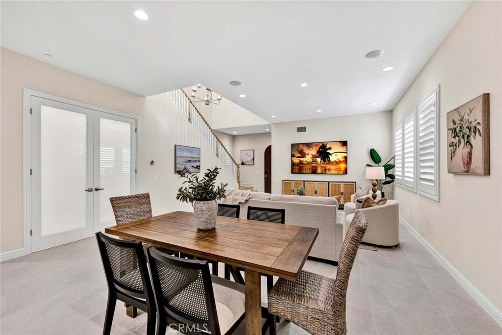 Lake Forest, California, 92630, United States, 4 Bedrooms Bedrooms, ,5 BathroomsBathrooms,Residential,For Sale,1988147