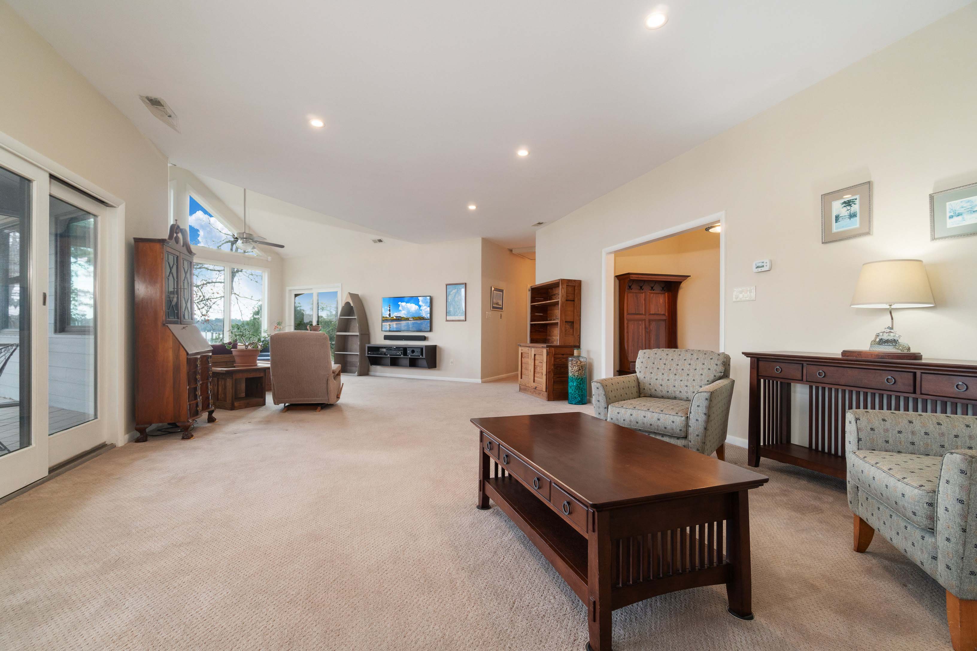 Oriental, North Carolina, 28571, United States, 3 Bedrooms Bedrooms, ,3 BathroomsBathrooms,Residential,For Sale,2005198