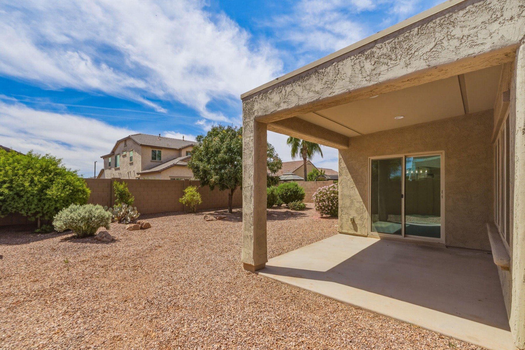  17543 W Buckhorn Trail  Surprise, AZ - 物件實景