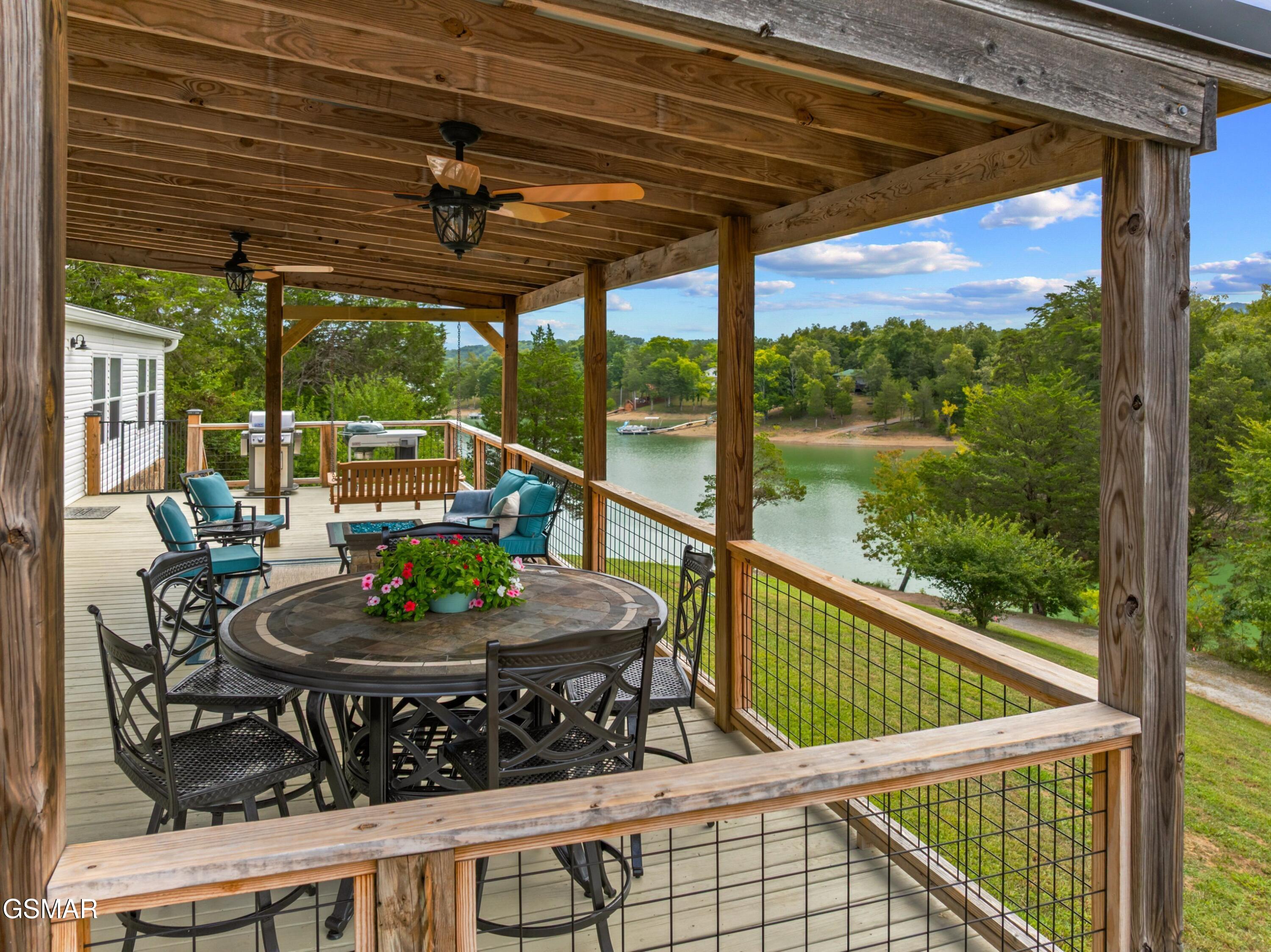 Dandridge, Tennessee, 37725, United States, 3 Bedrooms Bedrooms, ,2 BathroomsBathrooms,Residential,For Sale,1982636