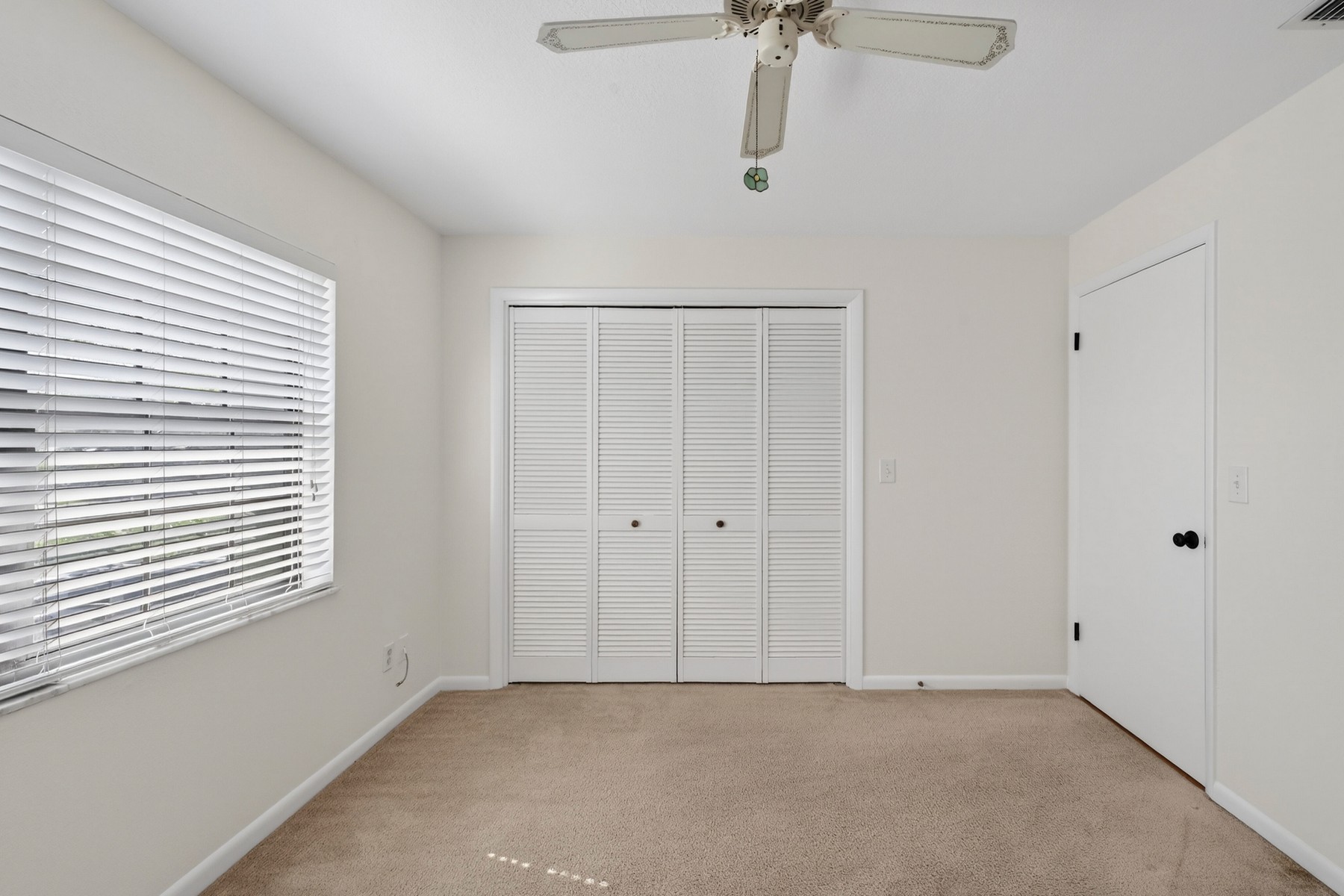  910 E Causeway Boulevard, Vero Beach, FL, 32963 - 物件實景