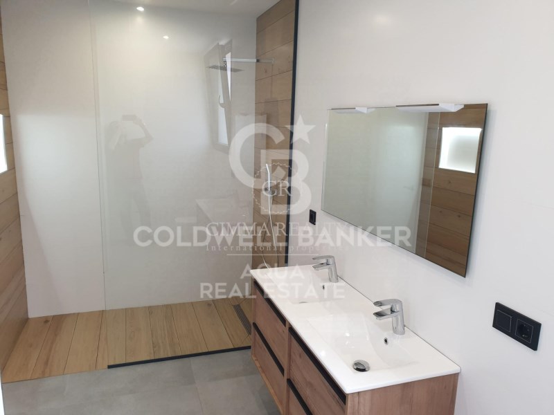Alicante, Calpe / Calp, Calpe Pueblo Alicante, Cal, Calpe / Calp, Comunidad Valenciana, 03710, ES, 5 Bedrooms Bedrooms, ,5 BathroomsBathrooms,Residential,For Sale,Alicante, Calpe / Calp, Calpe Pueblo Alicante, Cal,1621624