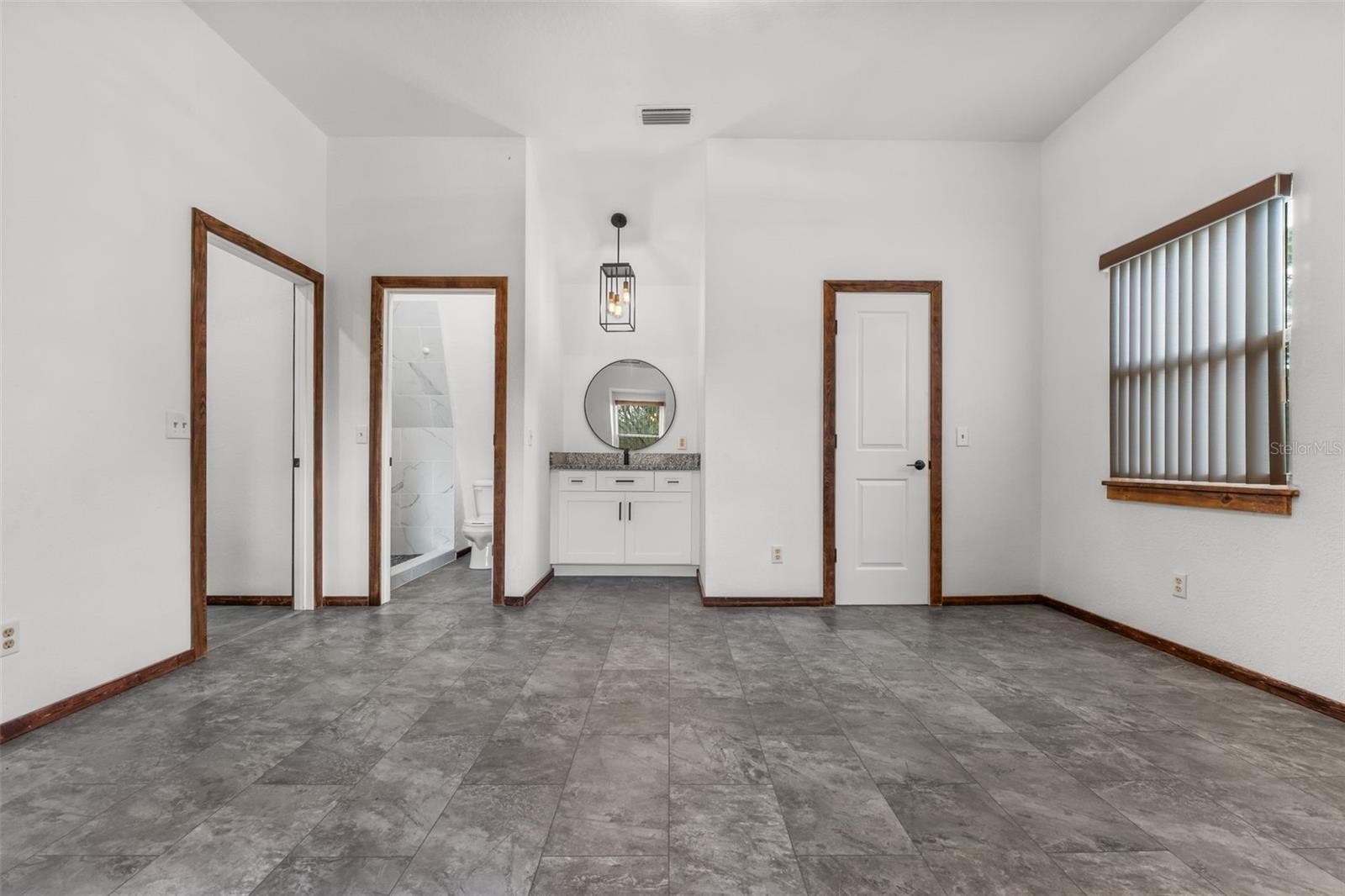 FROSTPROOF, Florida, 33843, United States, 4 Bedrooms Bedrooms, ,3 BathroomsBathrooms,Residential,For Sale,1976415