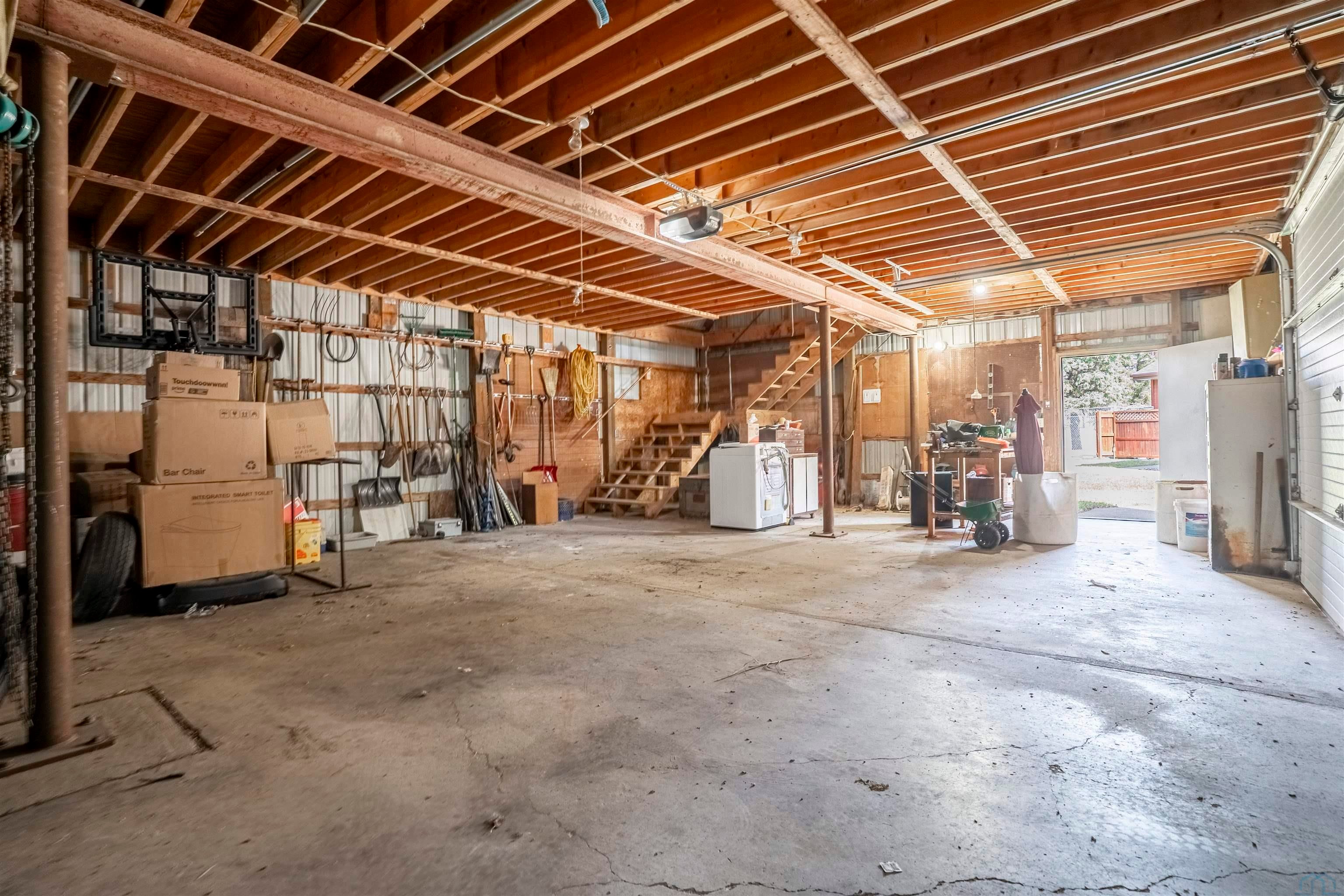 Sioux City, Iowa, 51108, United States, 3 Bedrooms Bedrooms, ,4 BathroomsBathrooms,Residential,For Sale,2035847