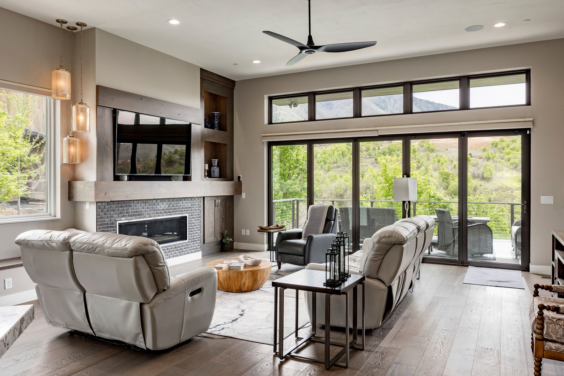  Mountain Contemporary Masterpiece with Panoramic Summit Creek Views - 物件實景
