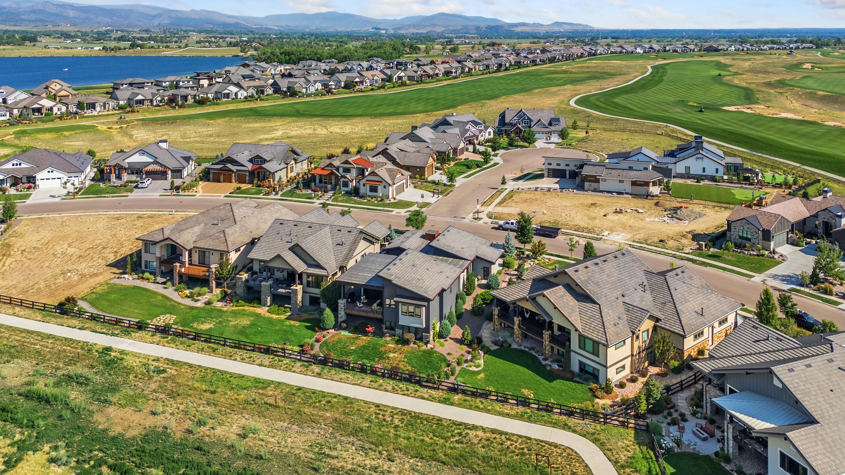  Beautiful Home Backing to McNeil Reservoir Located in TPC Colorado-Heron Lakes - 物件實景