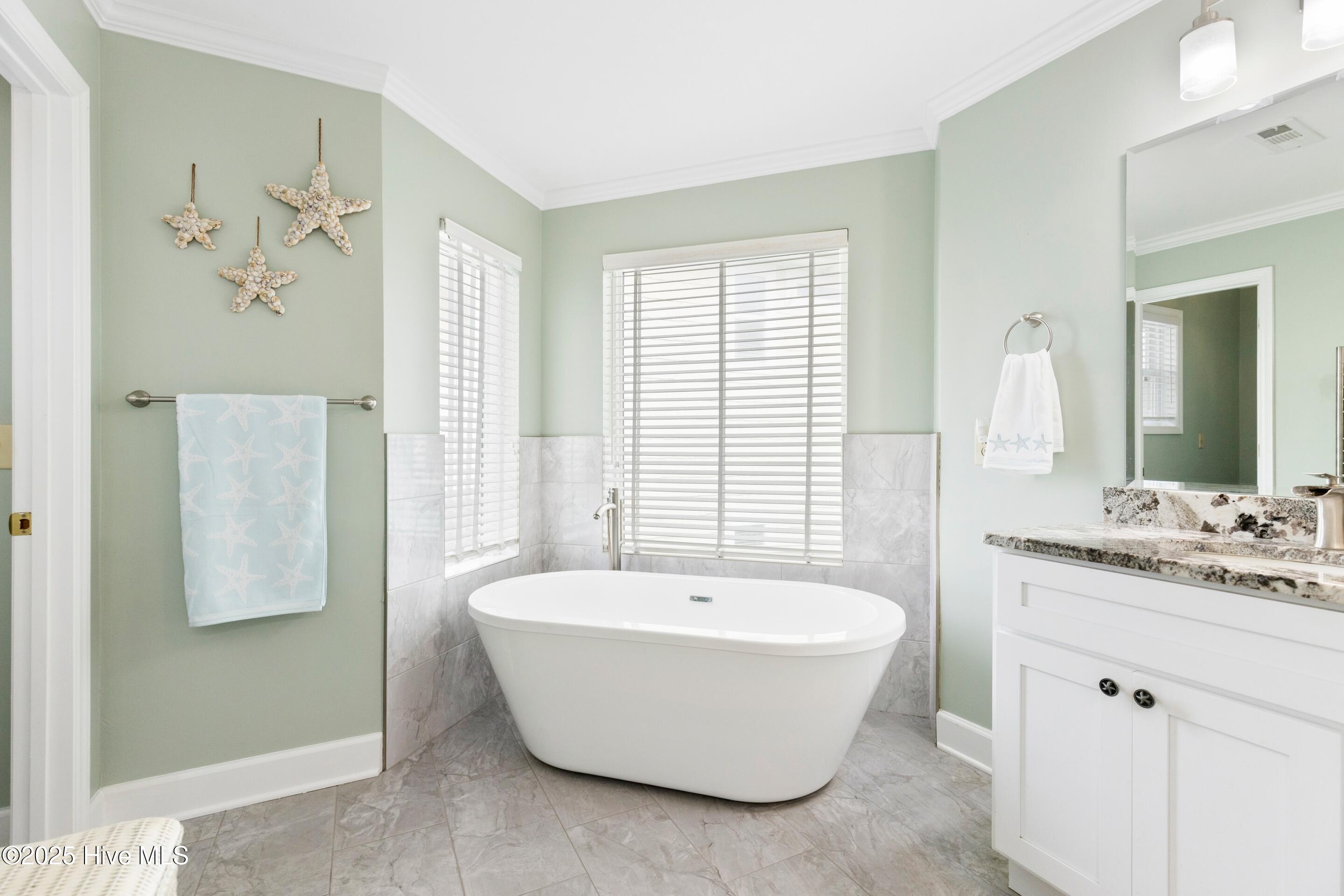 Carolina Beach, North Carolina, 28428, United States, 4 Bedrooms Bedrooms, ,3 BathroomsBathrooms,Residential,For Sale,1991115