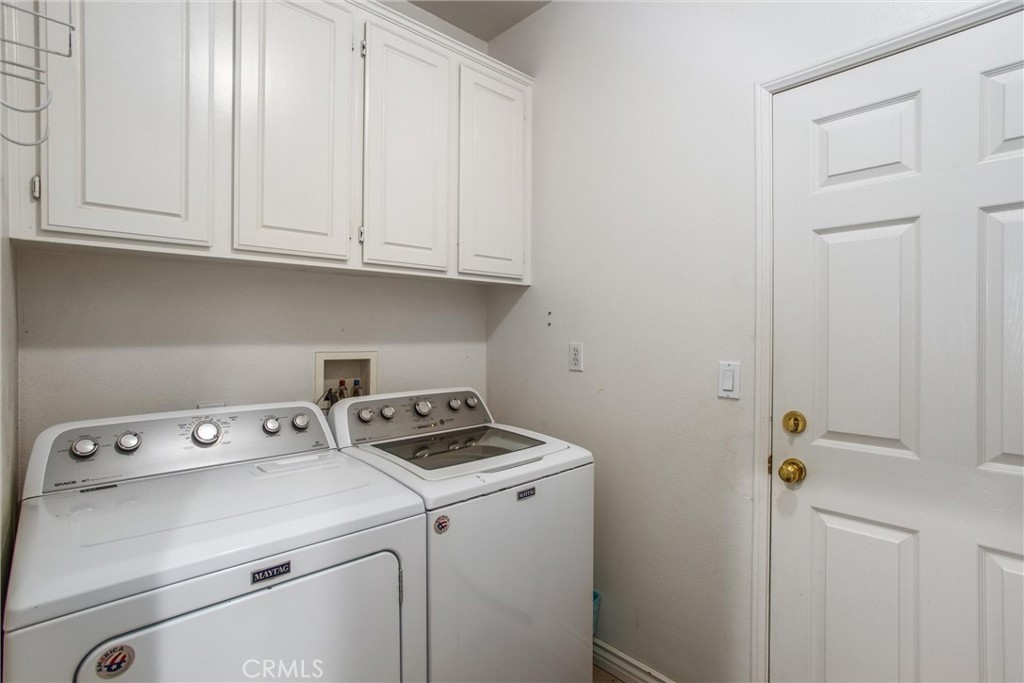 Redlands, California, 92374, United States, 4 Bedrooms Bedrooms, ,2 BathroomsBathrooms,Residential,For Sale,1982377