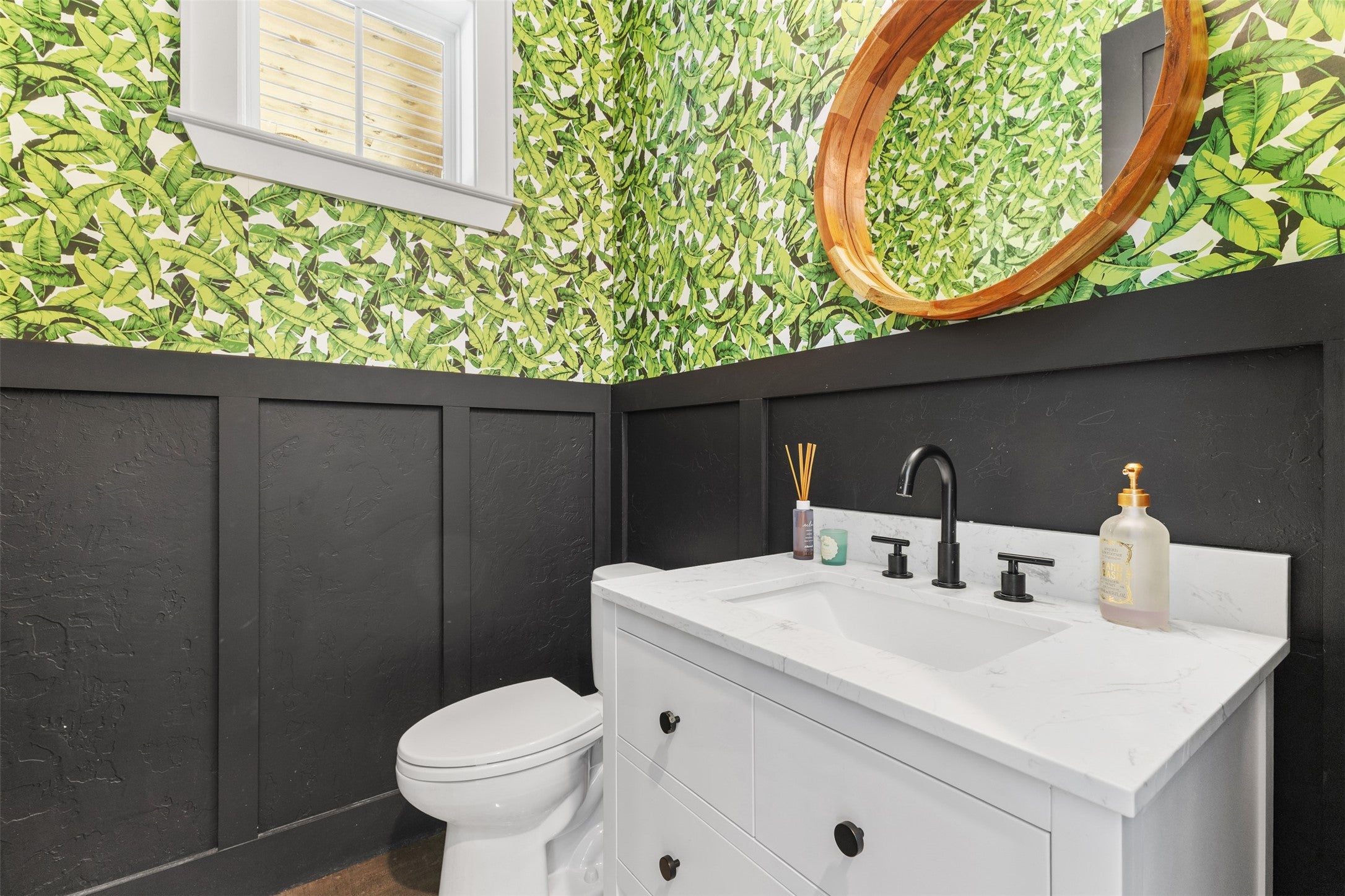 Sulphur Springs, Texas, 75482, United States, 4 Bedrooms Bedrooms, ,4 BathroomsBathrooms,Residential,For Sale,1990973