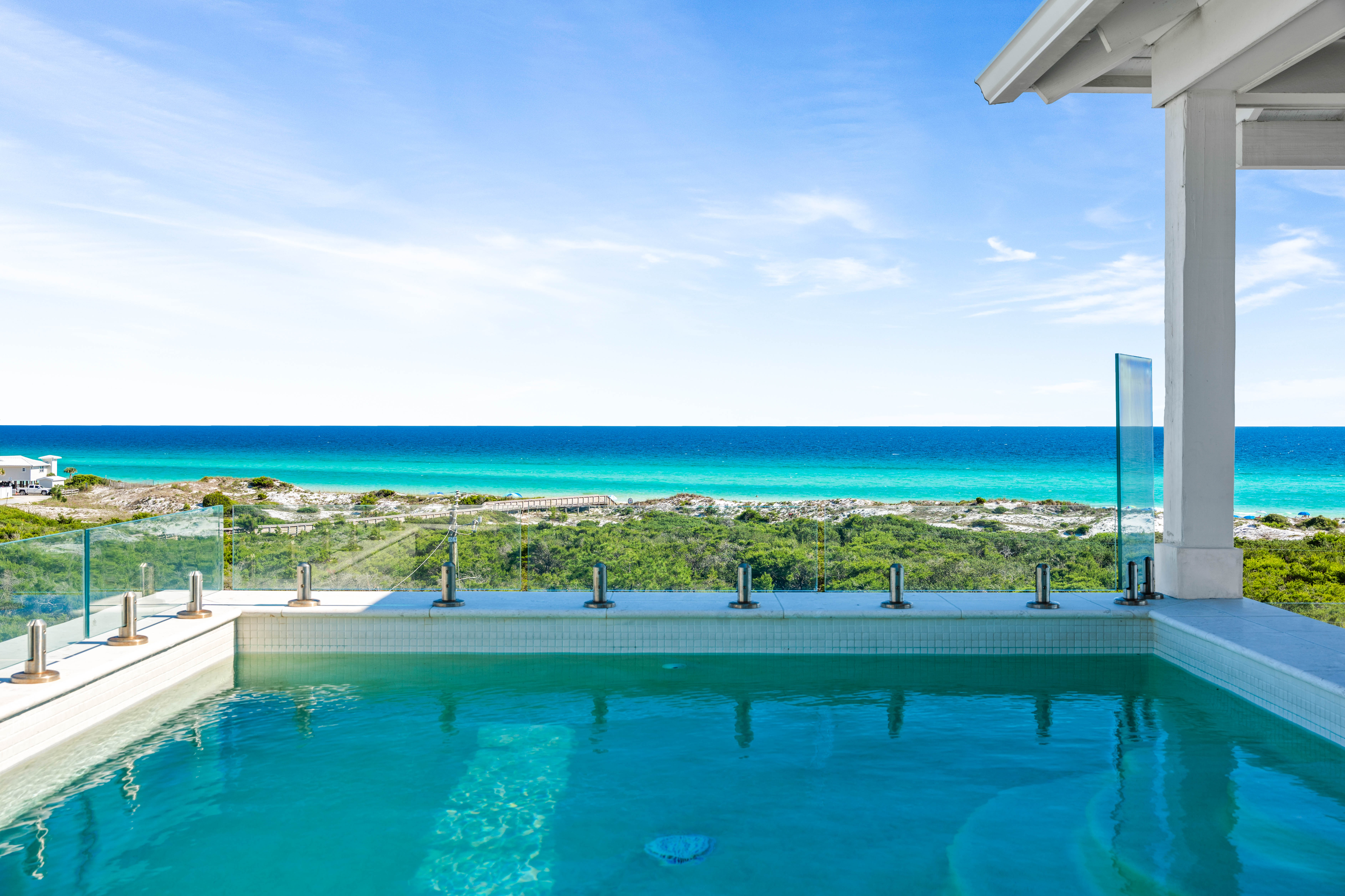  Modern Coastal Elegance with Rooftop Pool & Sweeping Gulf Views - 物件實景