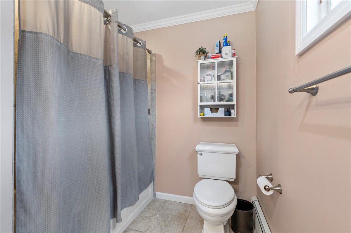 Sayville, New York, 11782, United States, 4 Bedrooms Bedrooms, ,3 BathroomsBathrooms,Residential,For Sale,1982763