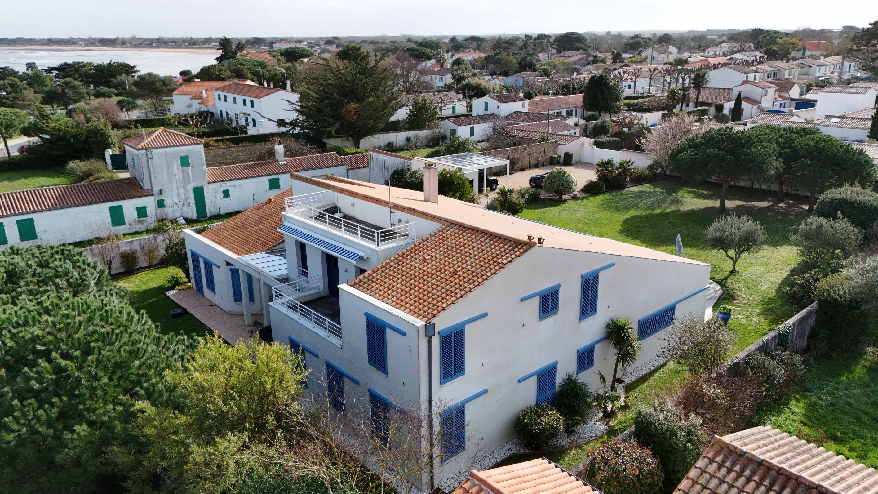  CONTEMPORARY VILLA - 物件實景