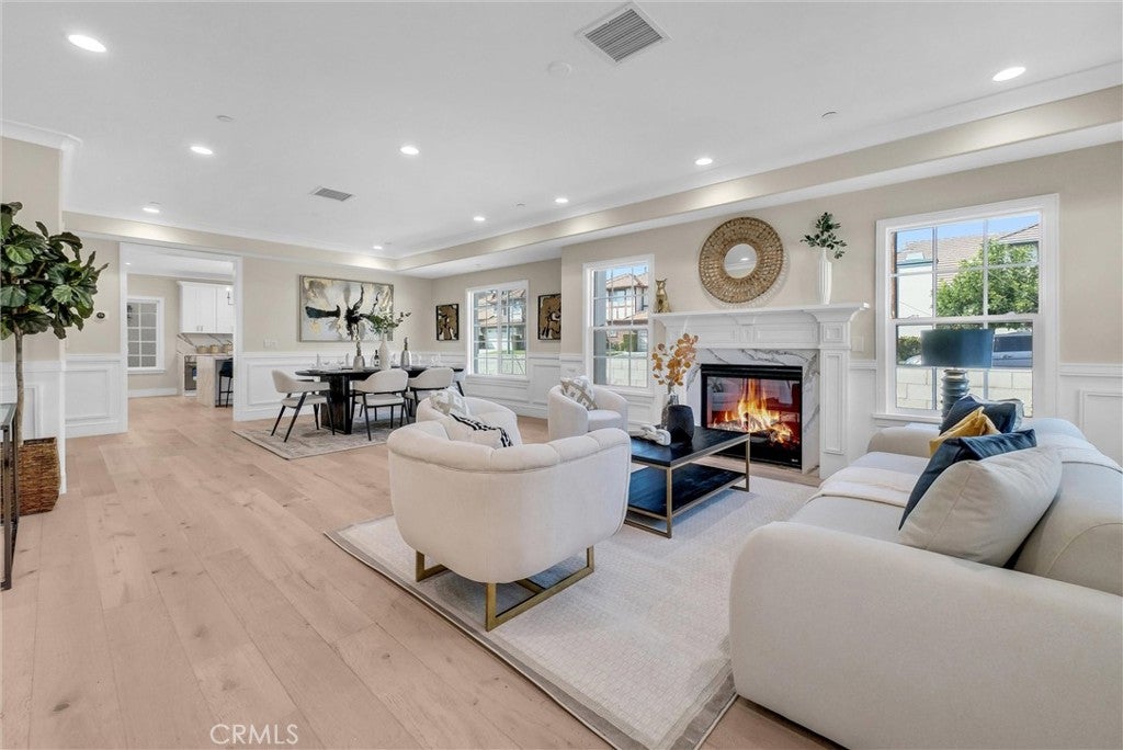 San Gabriel, California, 91775, United States, 7 Bedrooms Bedrooms, ,6 BathroomsBathrooms,Residential,For Sale,1804078