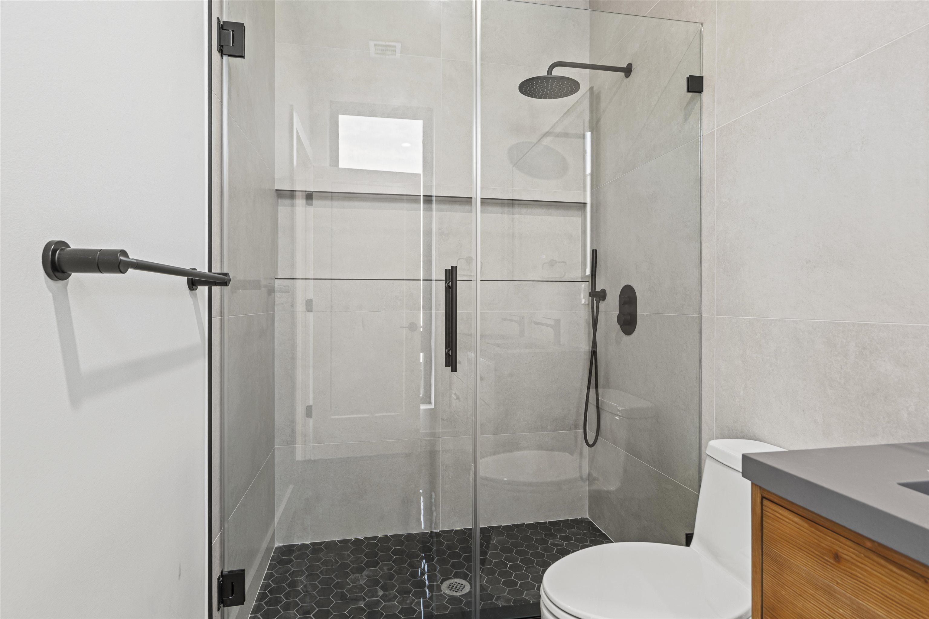 Jersey City, New Jersey, 07307, United States, 3 Bedrooms Bedrooms, ,3 BathroomsBathrooms,Residential,For Sale,2001766