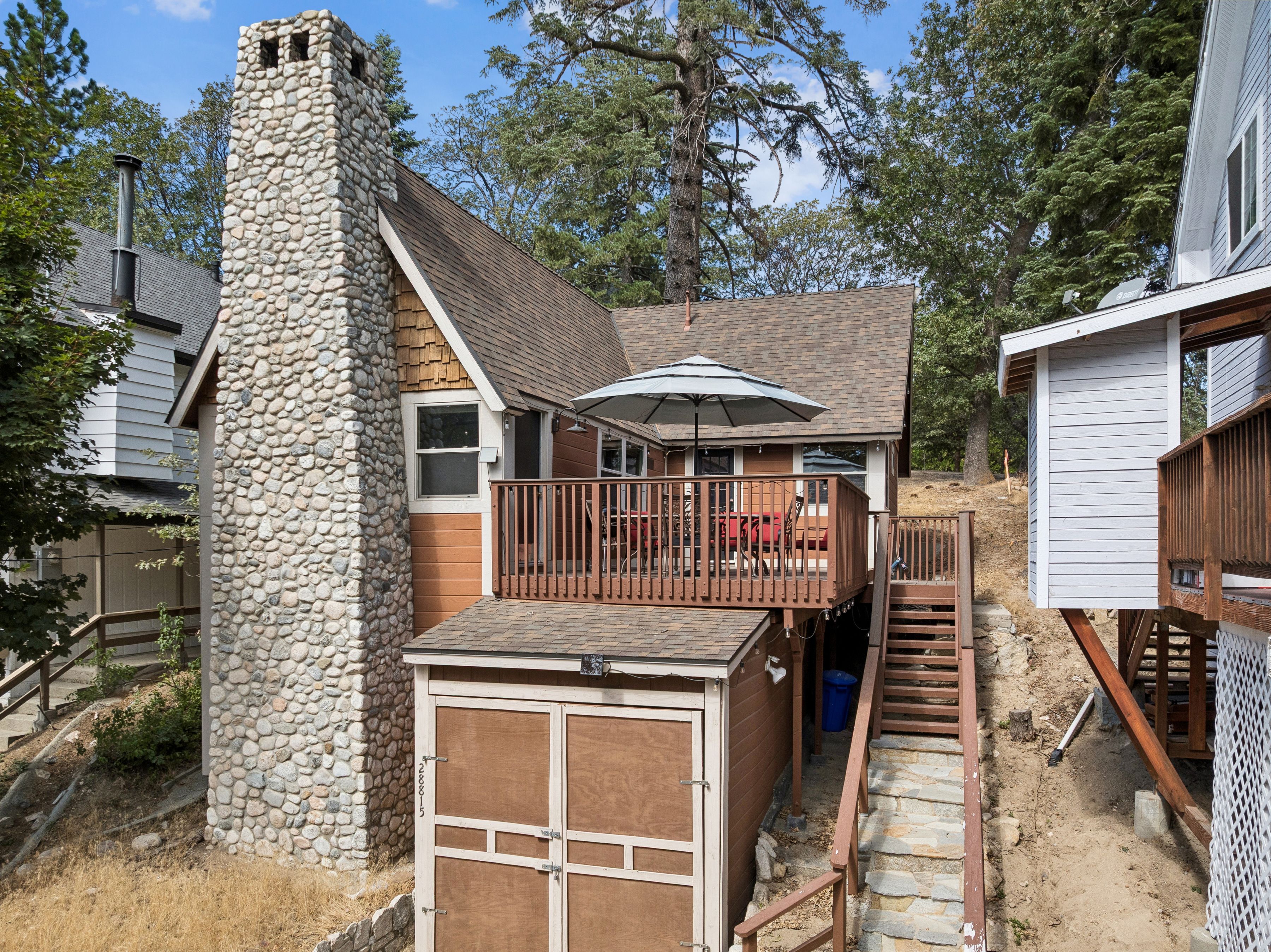  28815 Cedar Drive, Lake Arrowhead, CA 92352 - 物件實景