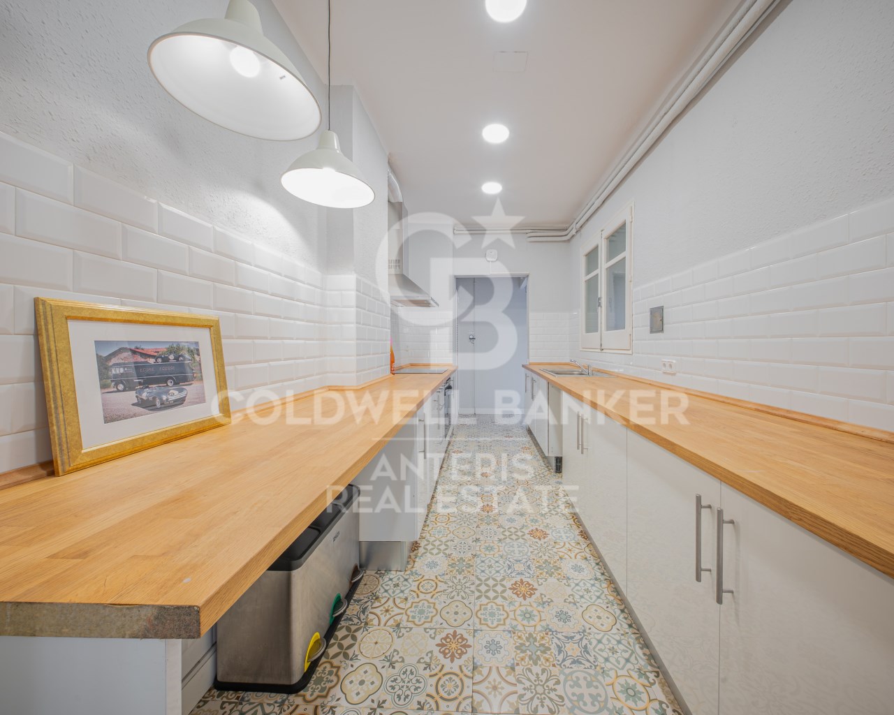 Barcelona, Catalonia, ES, 6 Bedrooms Bedrooms, ,3 BathroomsBathrooms,Residential,For Sale,1907605