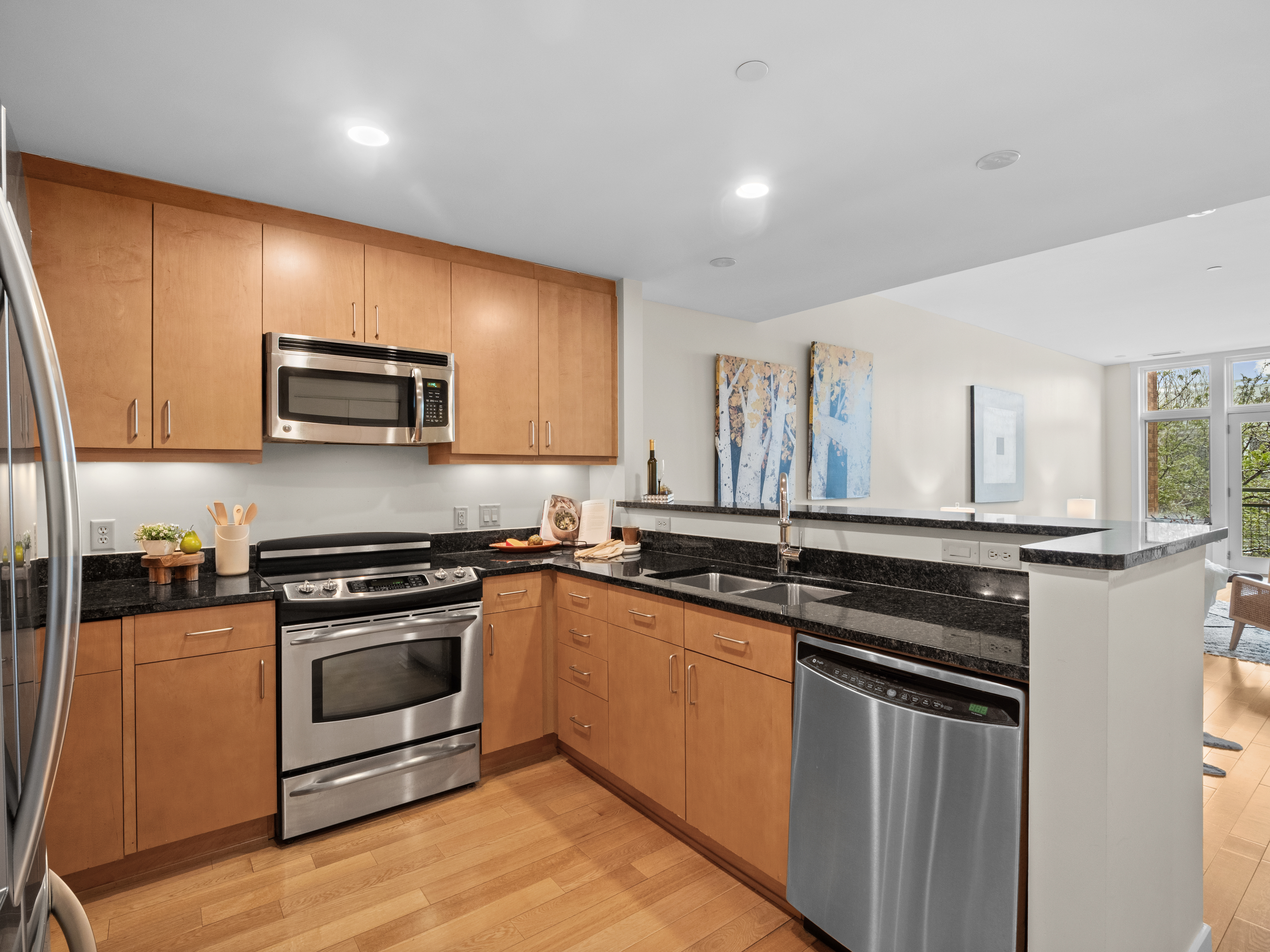  Perfectly positioned in the heart of Belmar’s vibrant downtown district - 物件實景