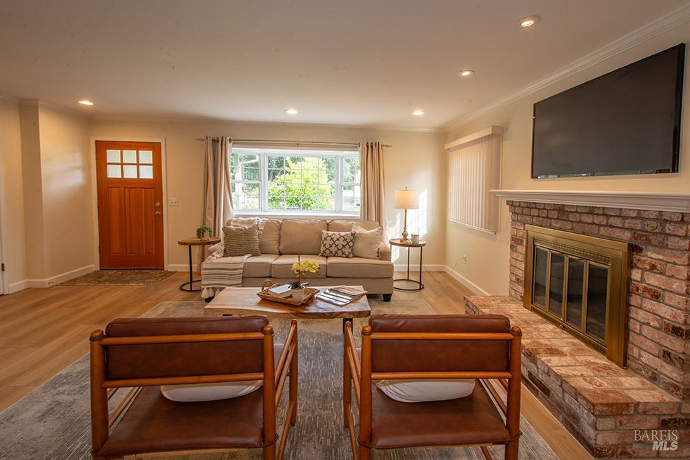 Sonoma, California, 95476, United States, 3 Bedrooms Bedrooms, ,2 BathroomsBathrooms,Residential,For Sale,1943172