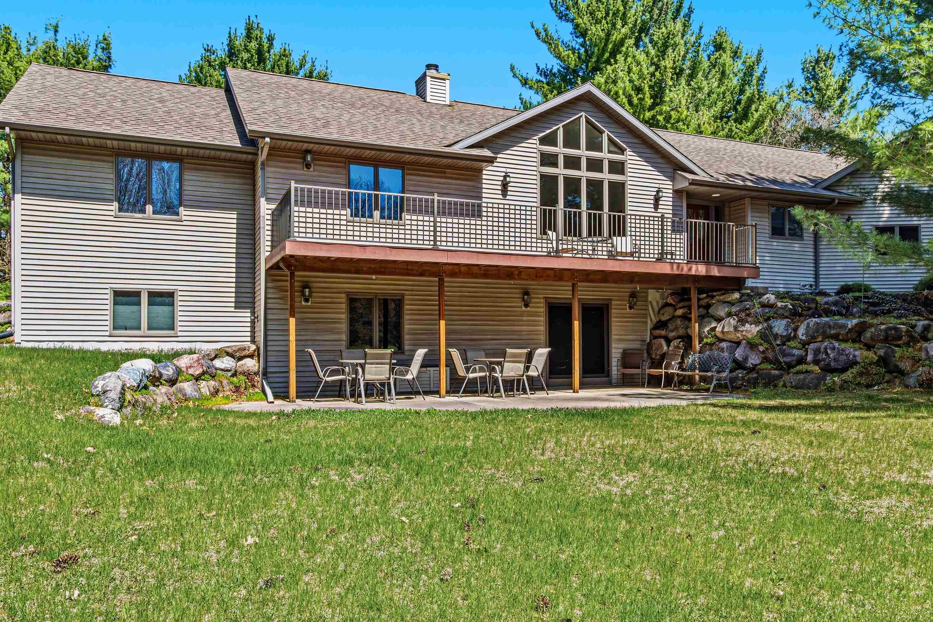 Spring Green, Wisconsin, 53588, United States, 4 Bedrooms Bedrooms, ,4 BathroomsBathrooms,Residential,For Sale,2040175
