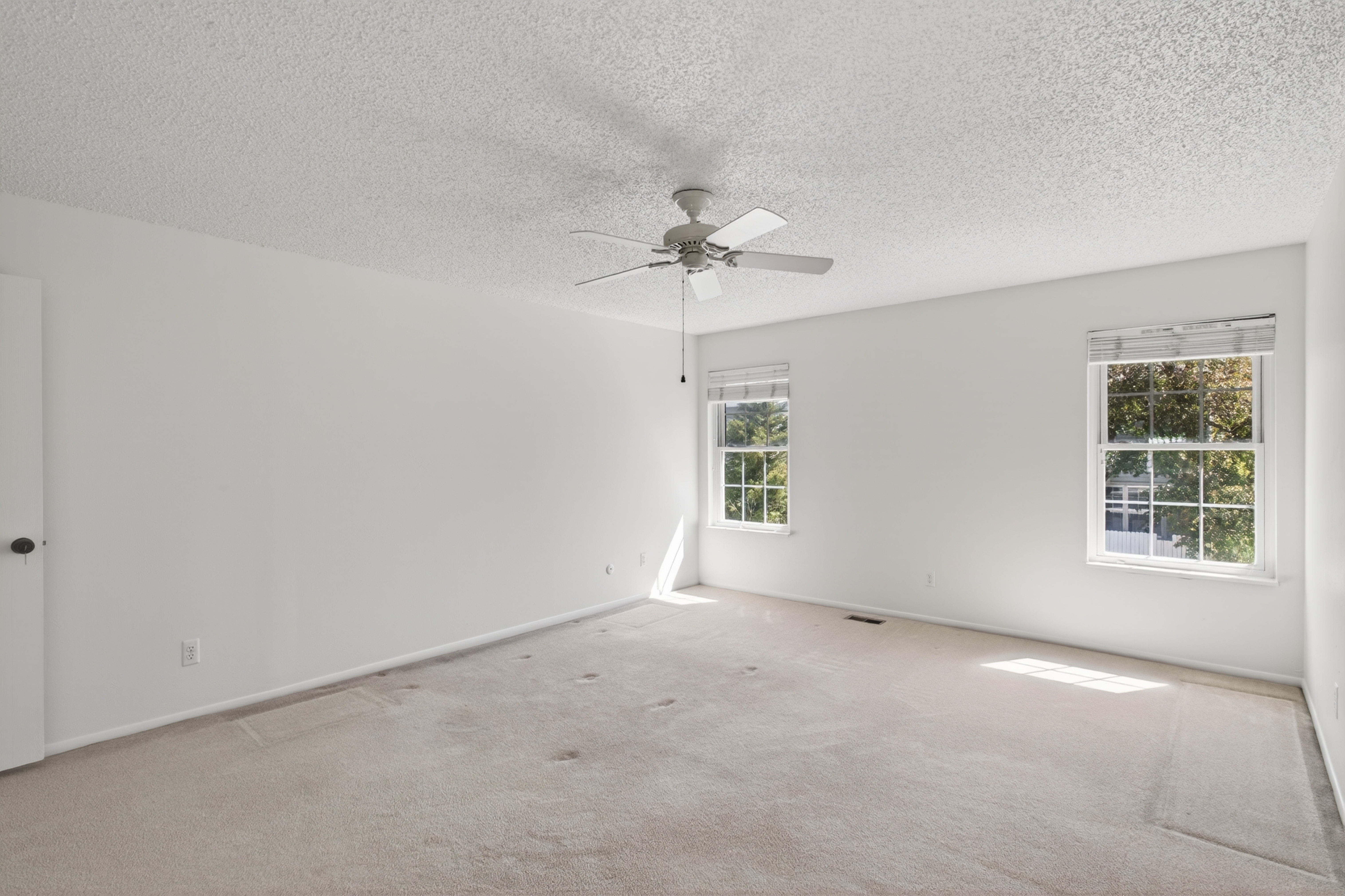 Beautifully maintained end unit in the Fairway 16 community of Heatheridge - 物件實景