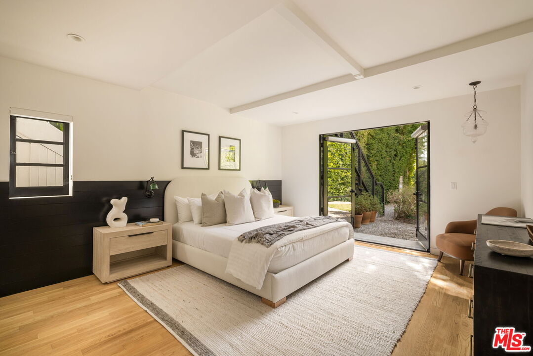 West Hollywood, California, 90048, United States, 3 Bedrooms Bedrooms, ,1 BathroomBathrooms,Residential,For Sale,1993483