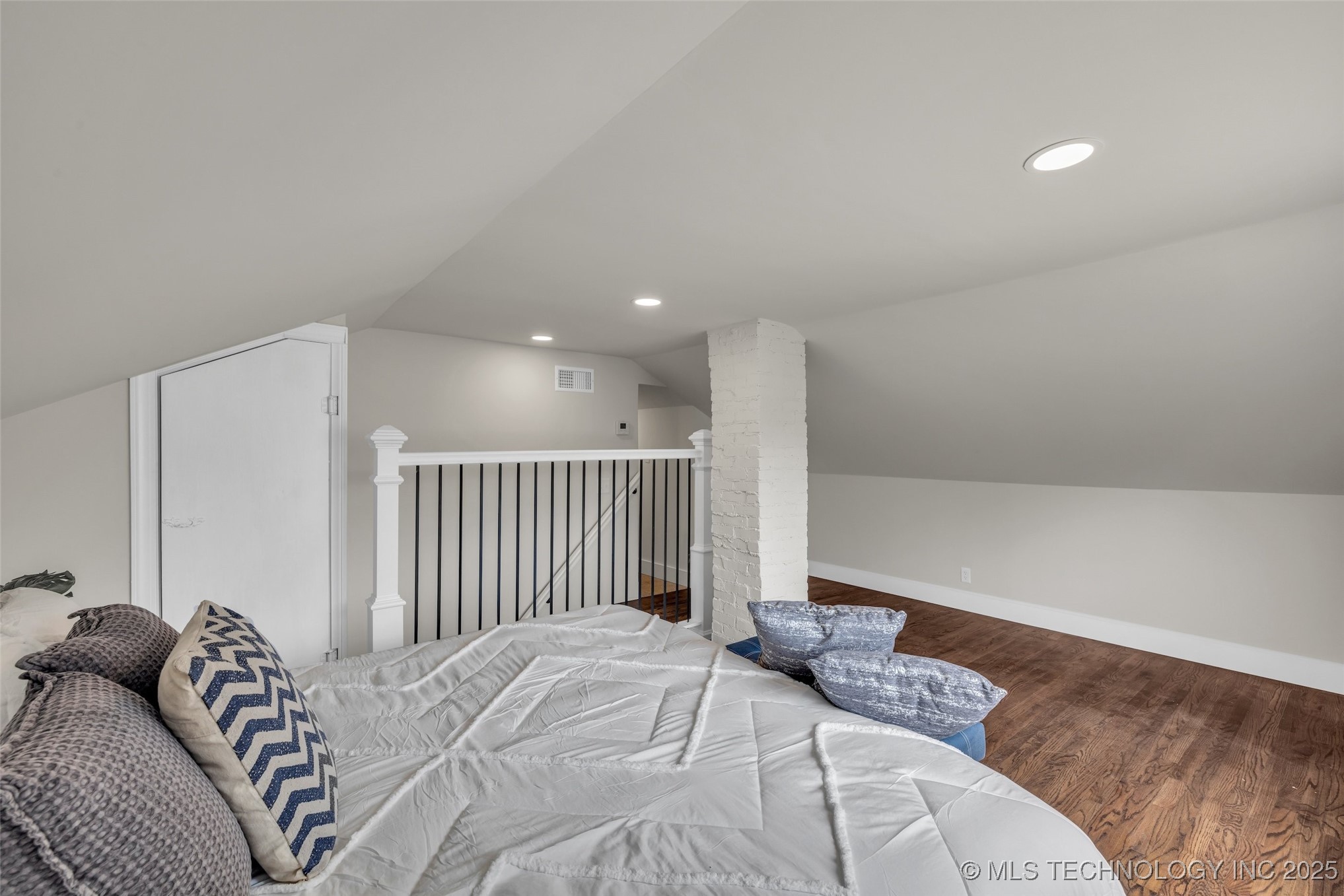 Tulsa, Oklahoma, 74104, United States, 3 Bedrooms Bedrooms, ,3 BathroomsBathrooms,Residential,For Sale,1890482