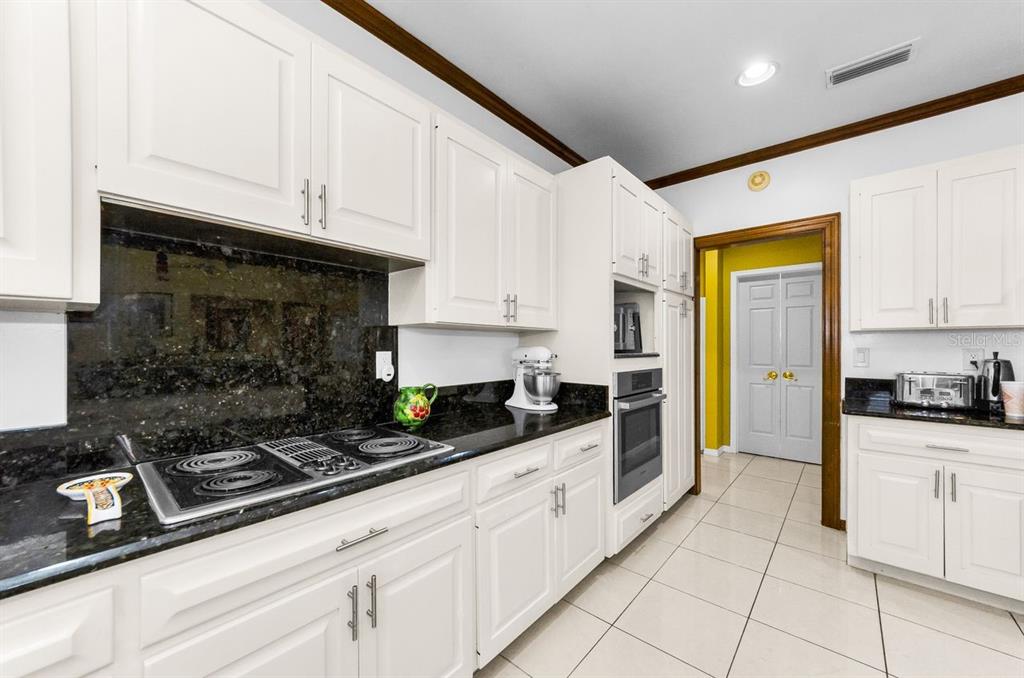 Seminole, Florida, 33777, United States, 4 Bedrooms Bedrooms, ,4 BathroomsBathrooms,Residential,For Sale,1933649