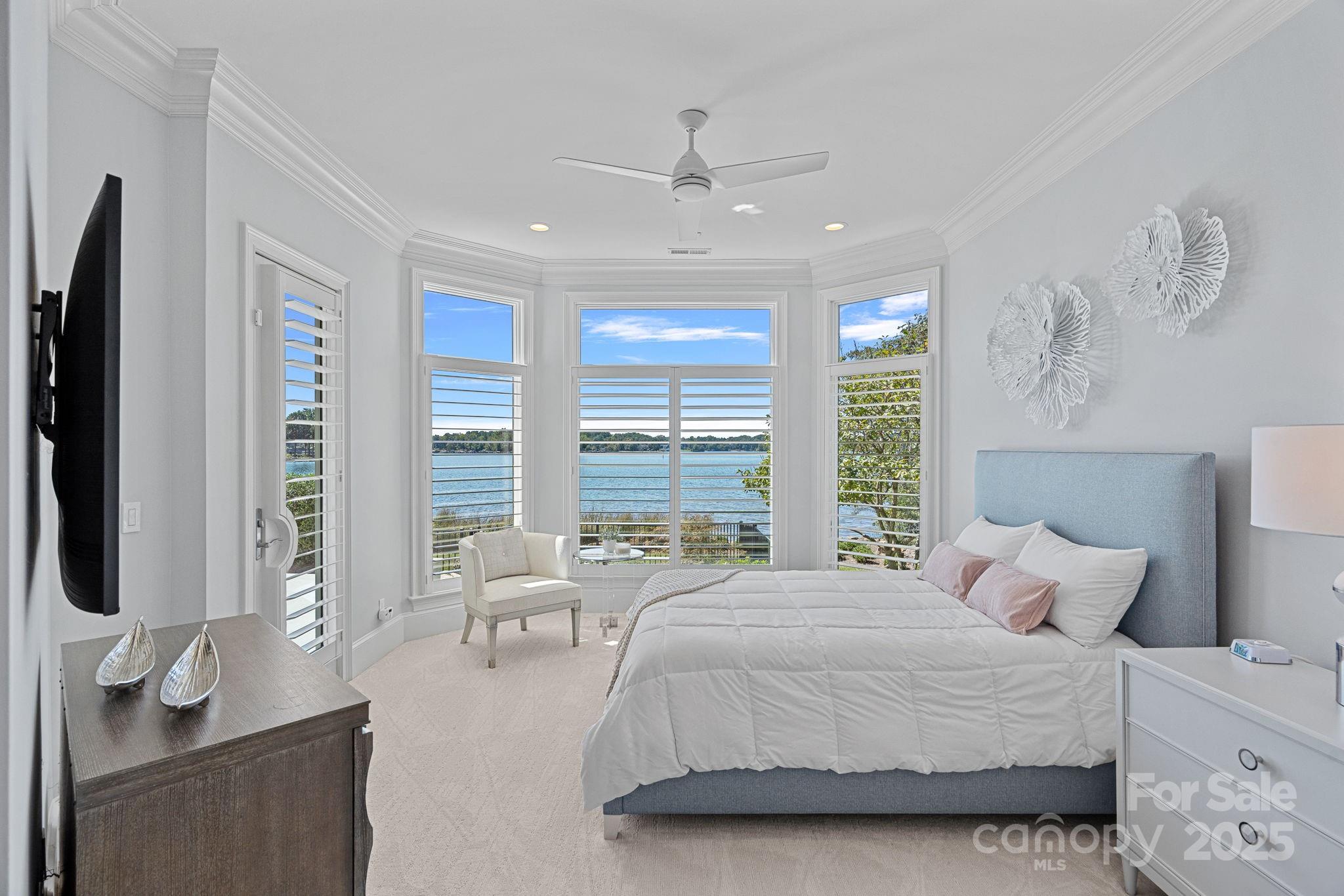 Mooresville, North Carolina, 28117, United States, 4 Bedrooms Bedrooms, ,6 BathroomsBathrooms,Residential,For Sale,1989072