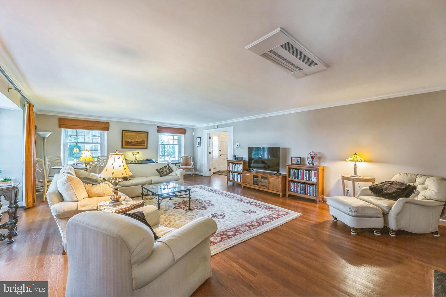 Drexel Hill, Pennsylvania, 19026, United States, 5 Bedrooms Bedrooms, ,6 BathroomsBathrooms,Residential,For Sale,1934182