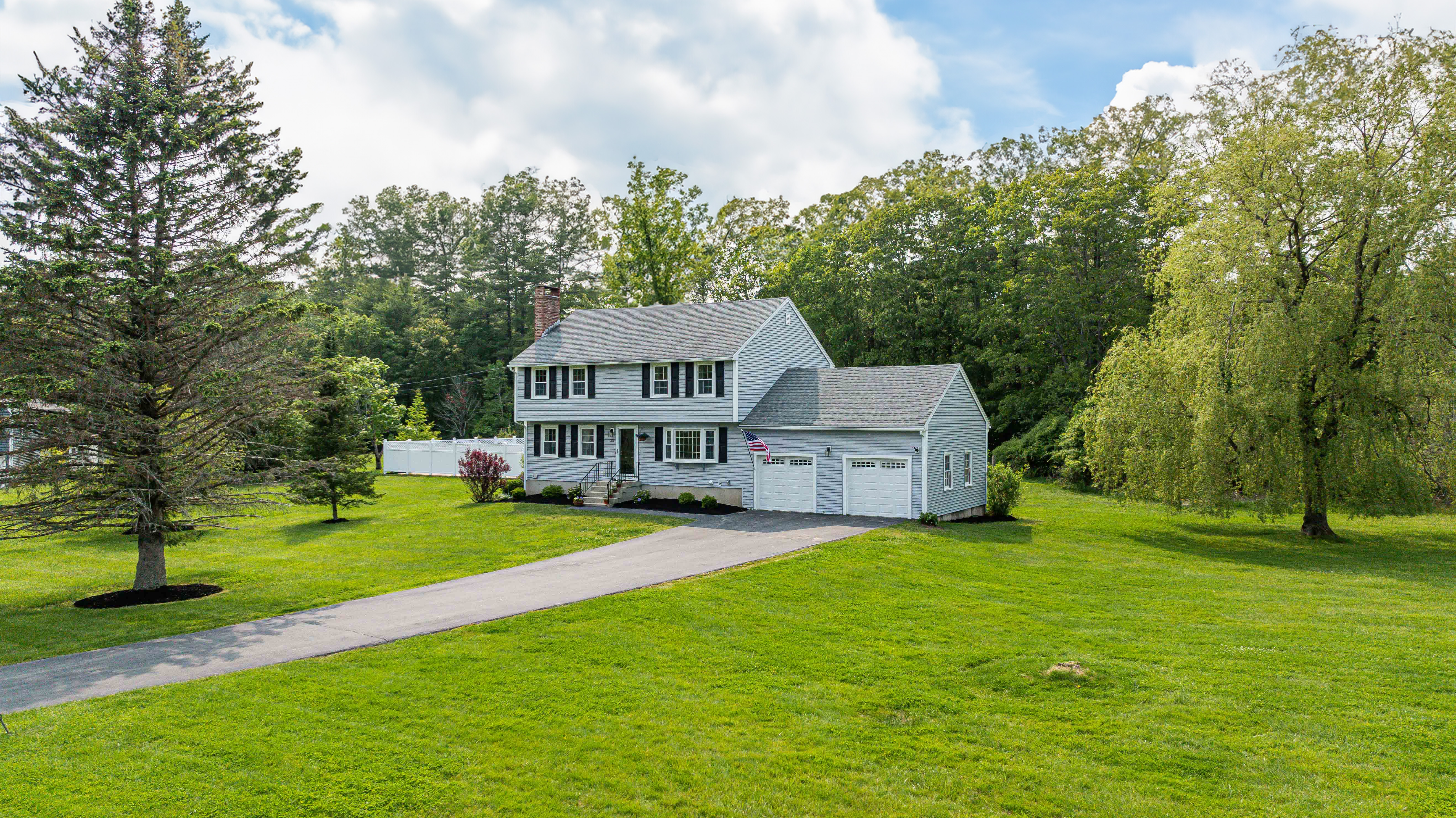 York, Maine, 03909, United States, 3 Bedrooms Bedrooms, ,3 BathroomsBathrooms,Residential,For Sale,1856750