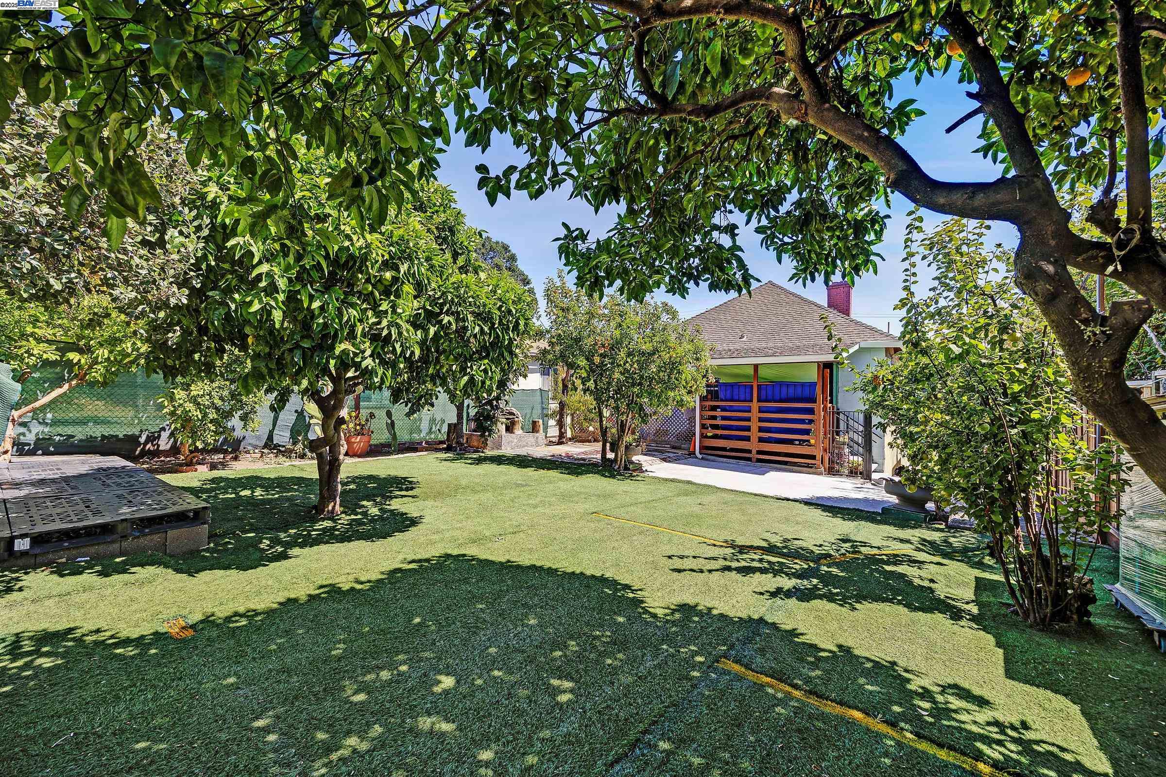 Oakland, California, 94601, United States, 3 Bedrooms Bedrooms, ,2 BathroomsBathrooms,Residential,For Sale,1942114