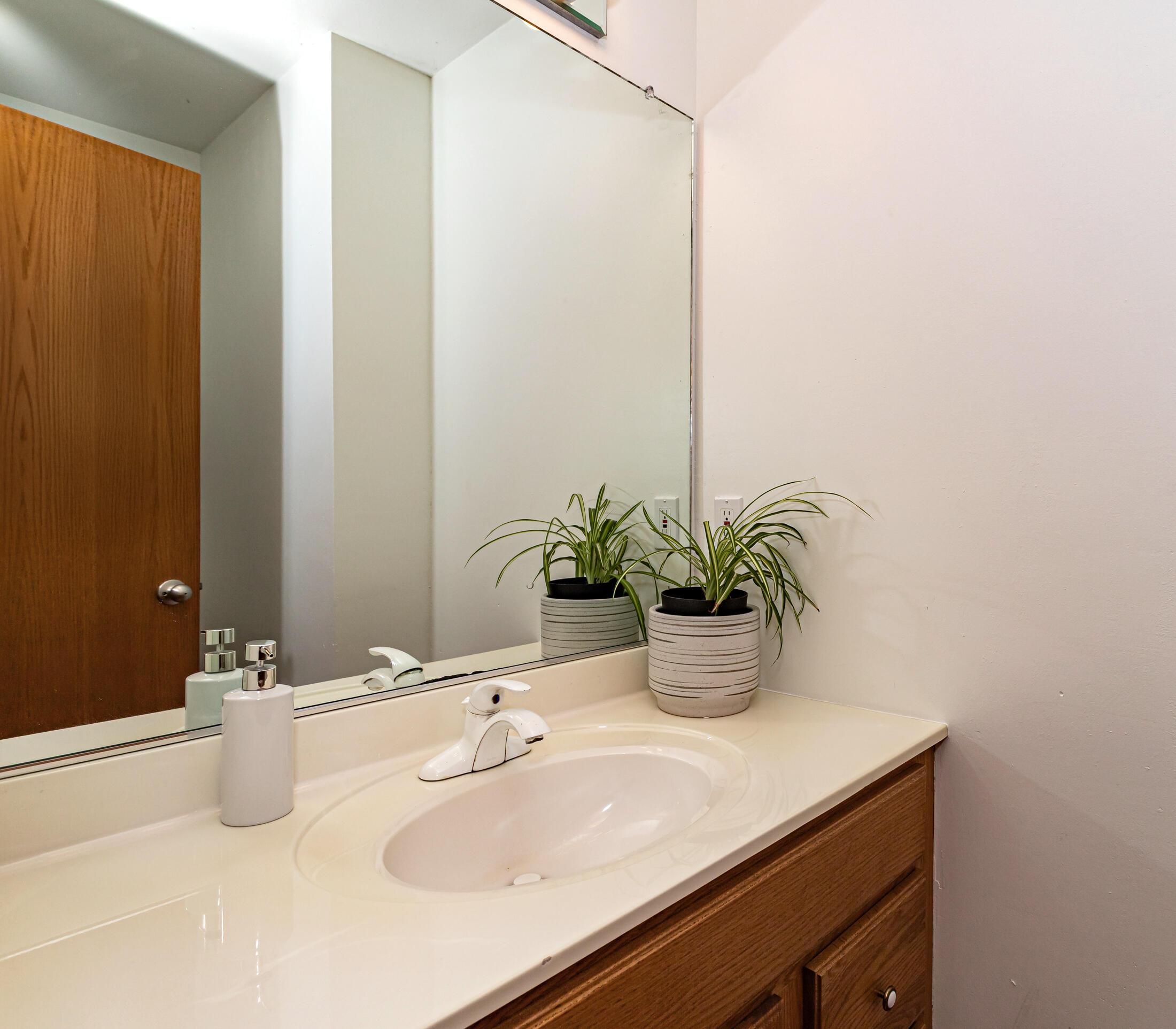 Ames, Iowa, 50014, United States, 5 Bedrooms Bedrooms, ,5 BathroomsBathrooms,Residential,For Sale,1935039