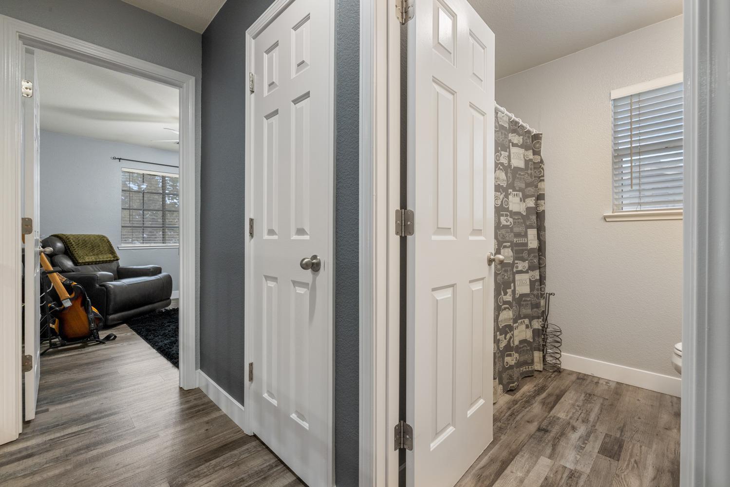 Ripon, California, 95366, United States, 6 Bedrooms Bedrooms, ,3 BathroomsBathrooms,Residential,For Sale,1978022