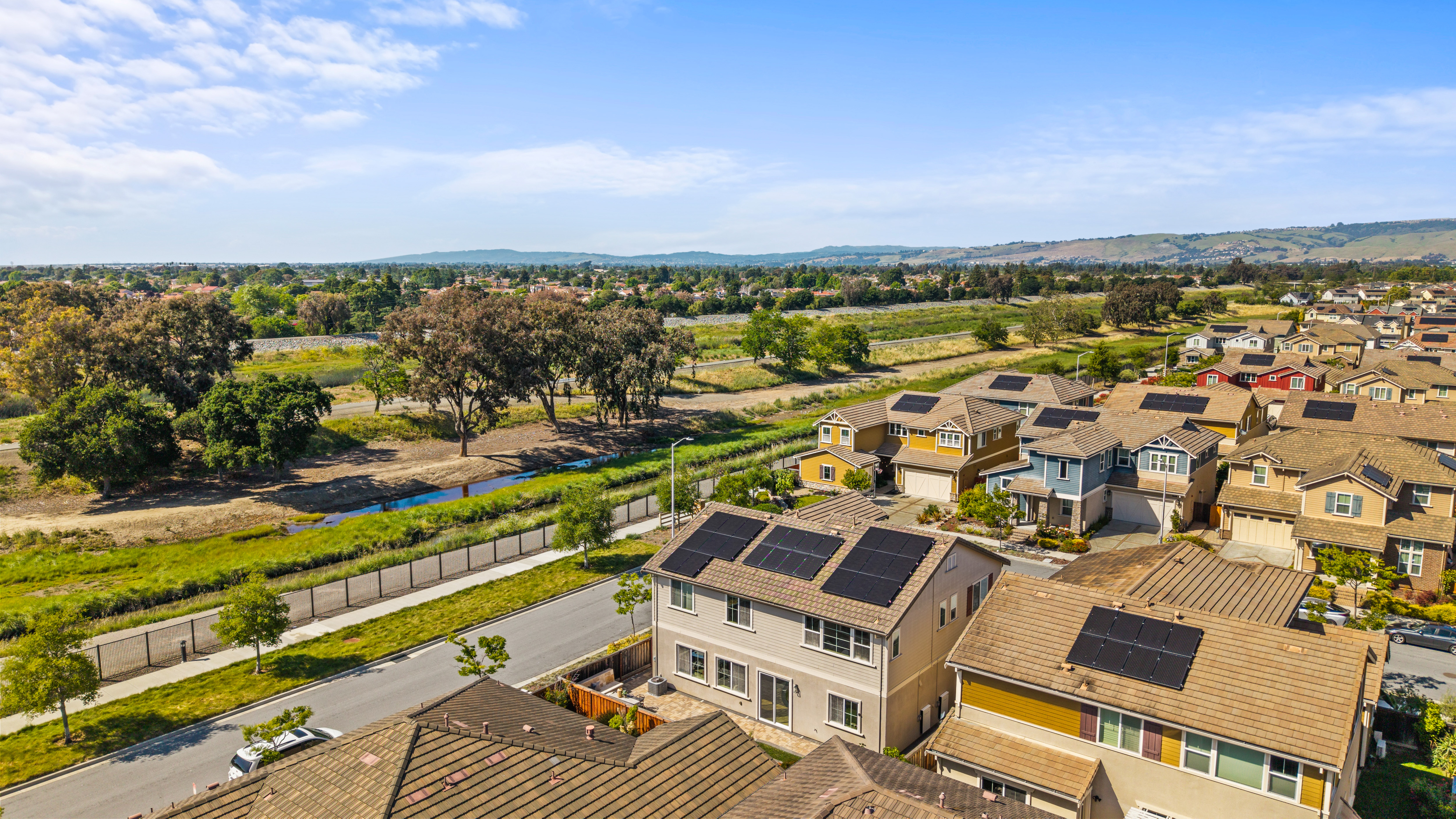  A Beautifully Appointed Patterson Ranch Home Offering Effortless Modern Living - 物件實景