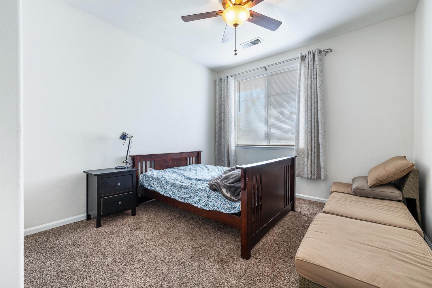 Fresno, California, 93727, United States, 4 Bedrooms Bedrooms, ,2 BathroomsBathrooms,Residential,For Sale,2008580