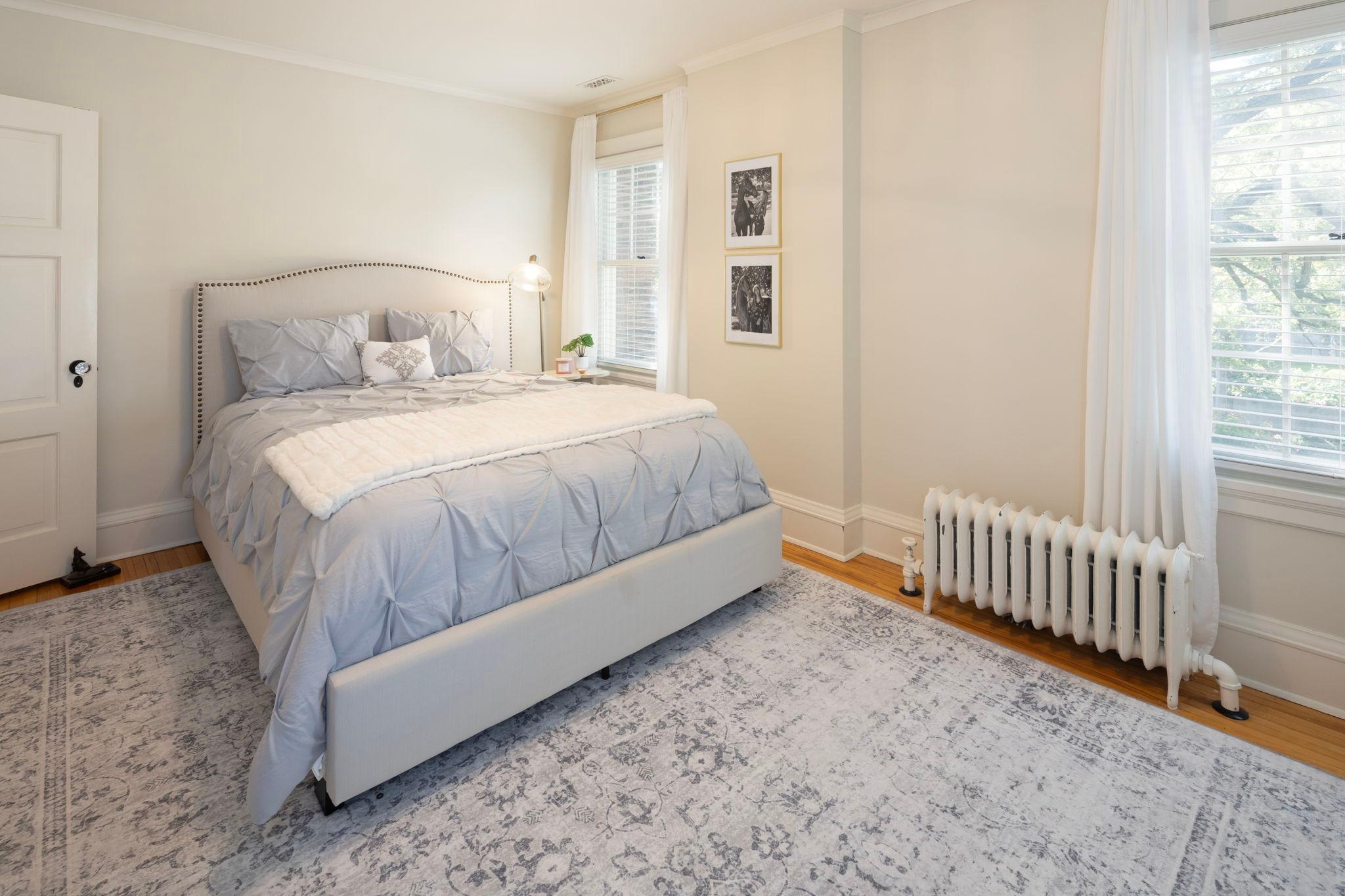 Minneapolis, Minnesota, 55405, United States, 5 Bedrooms Bedrooms, ,3 BathroomsBathrooms,Residential,For Sale,2000918