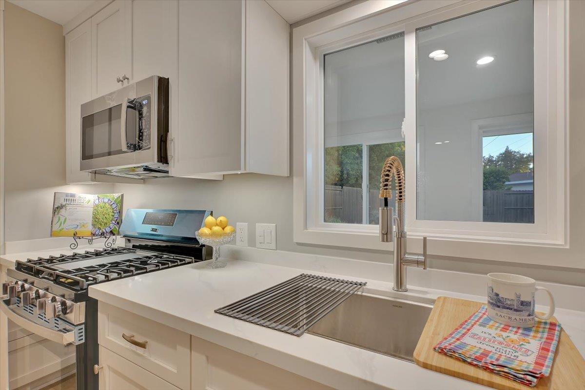 Sacramento, California, 95864, United States, ,Residential,For Sale,1989325