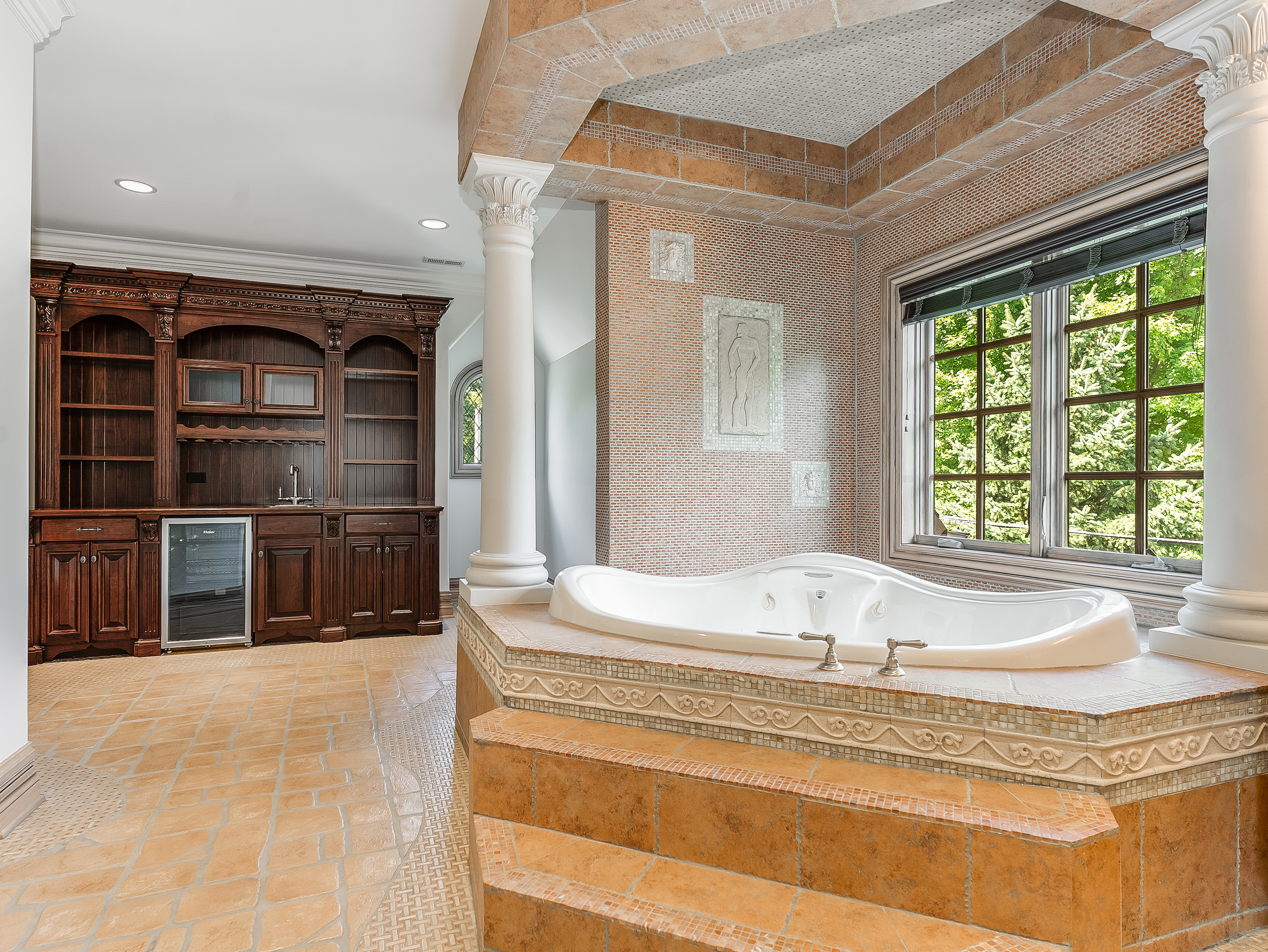  Experience Exceptional Luxury Living in Naperville